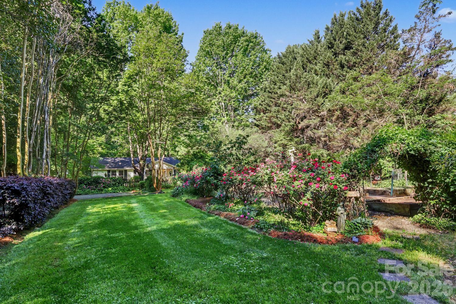 10112 Idlewild Road — Matthews