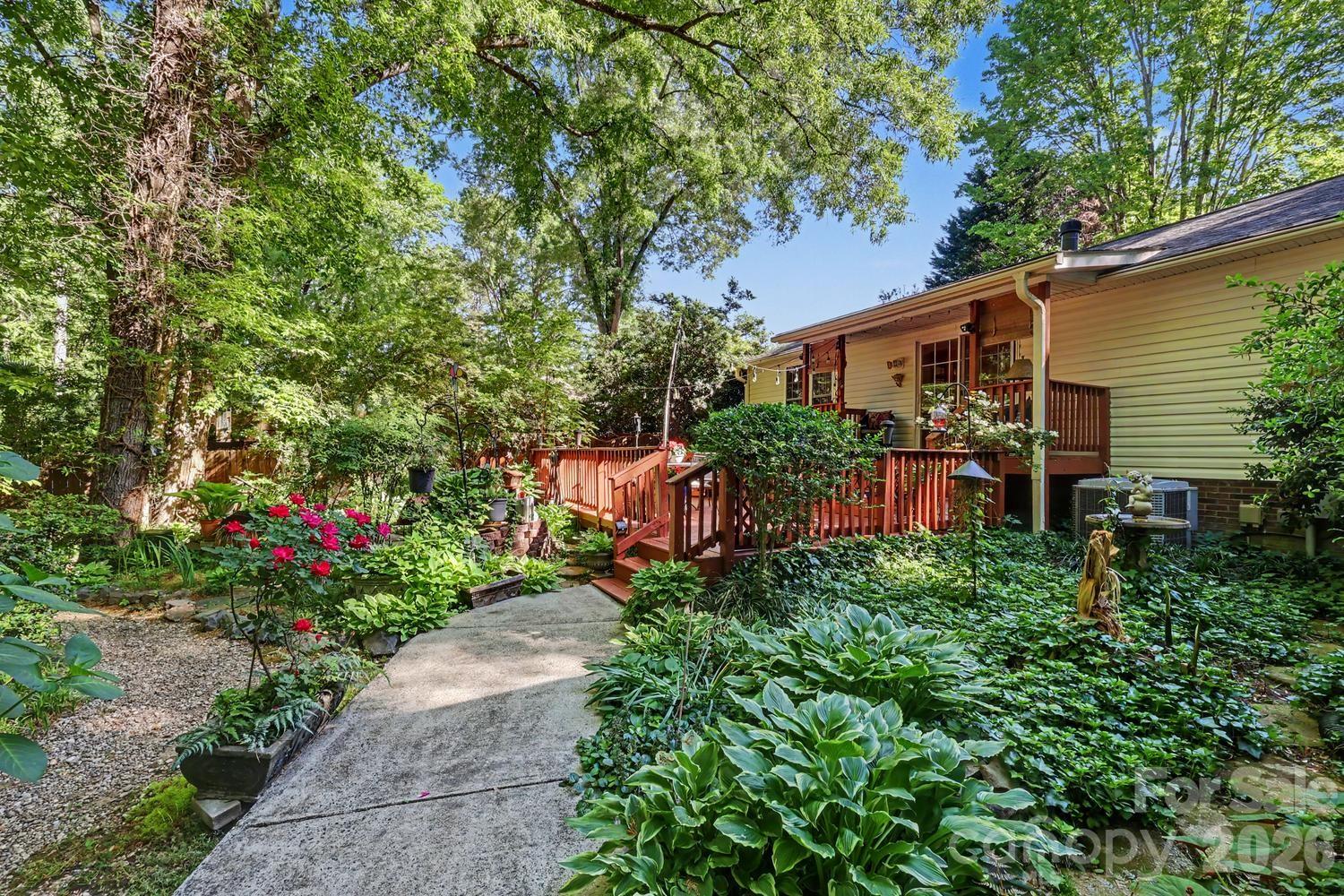10112 Idlewild Road — Matthews