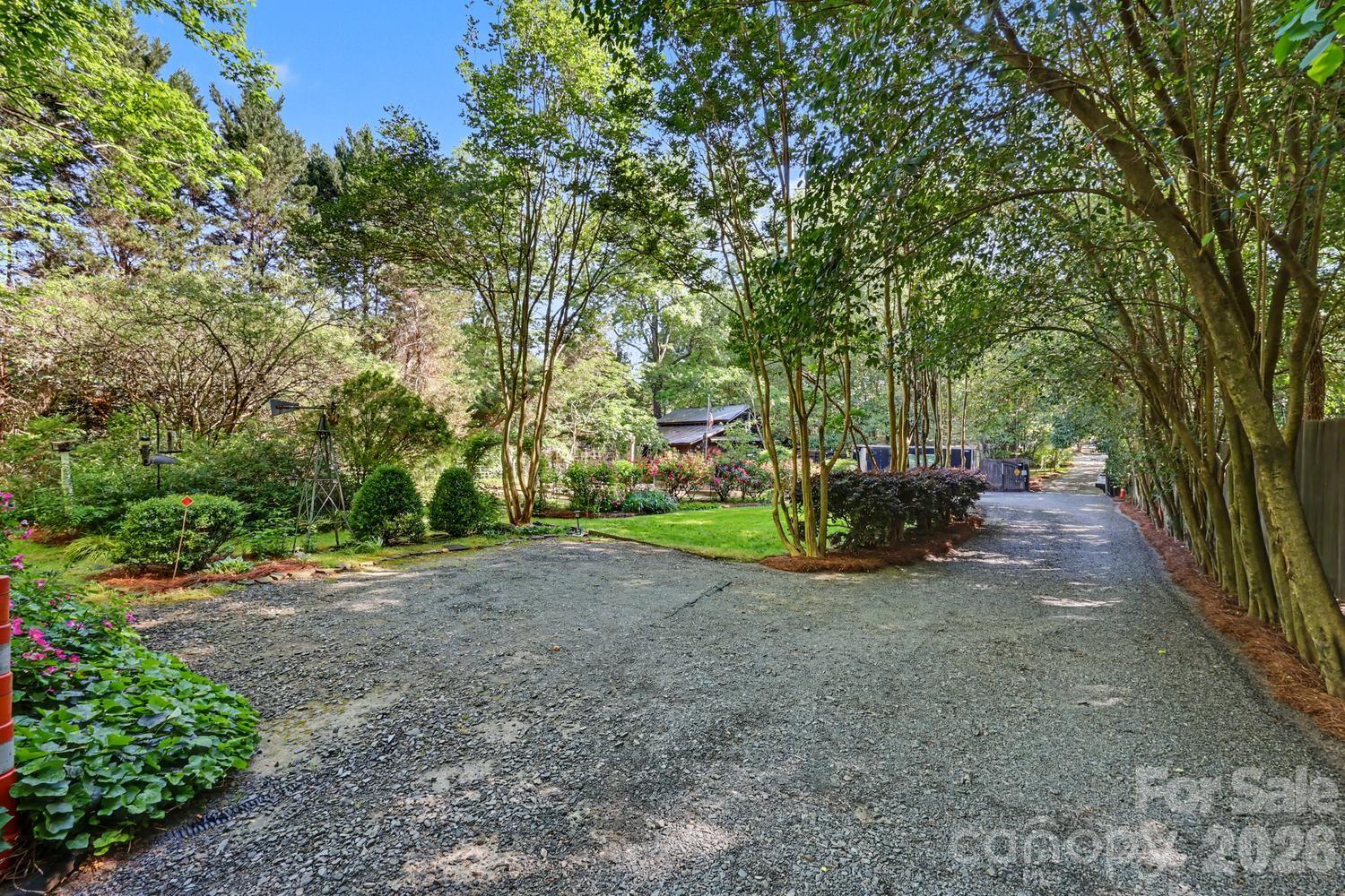 10112 Idlewild Road — Matthews