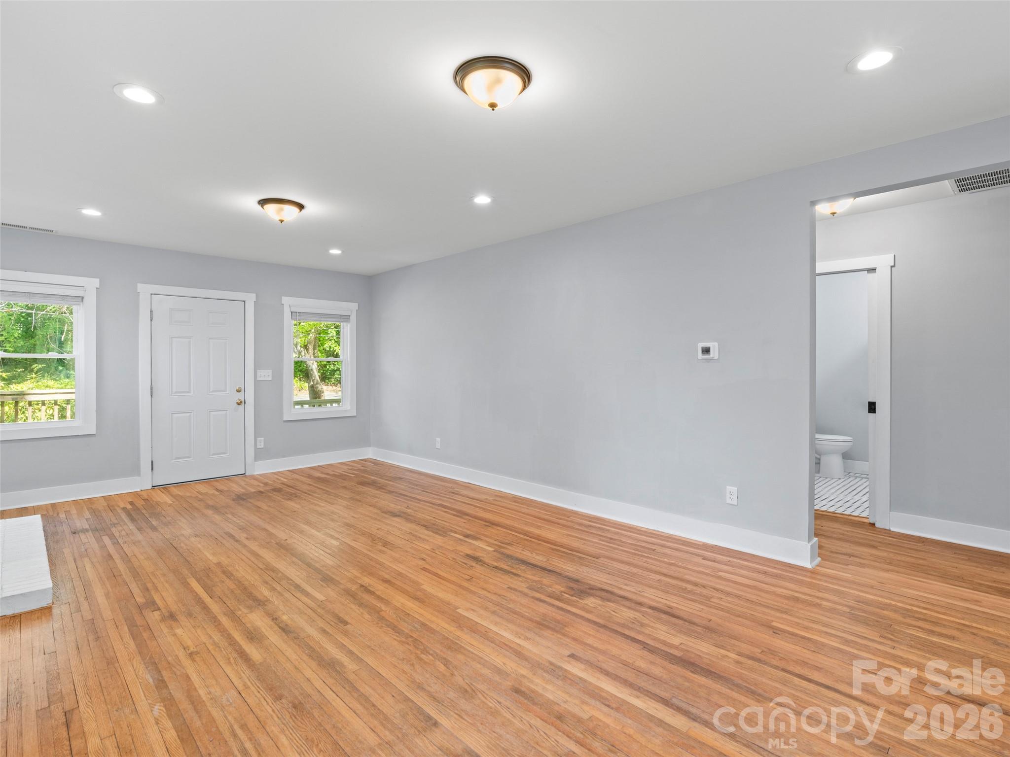 926 W Chapel Road — Asheville