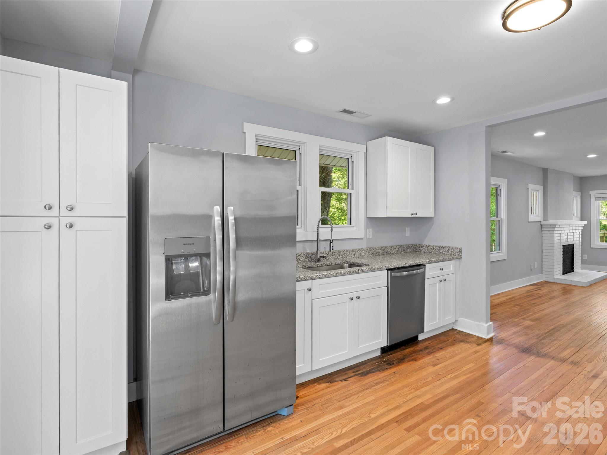 926 W Chapel Road — Asheville
