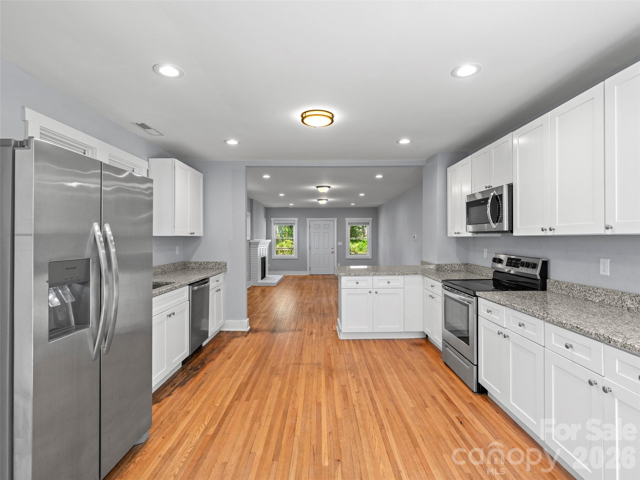 926 W Chapel Road — Asheville