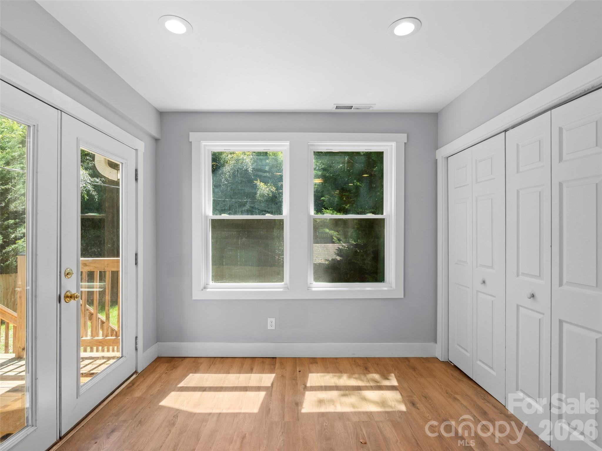 926 W Chapel Road — Asheville
