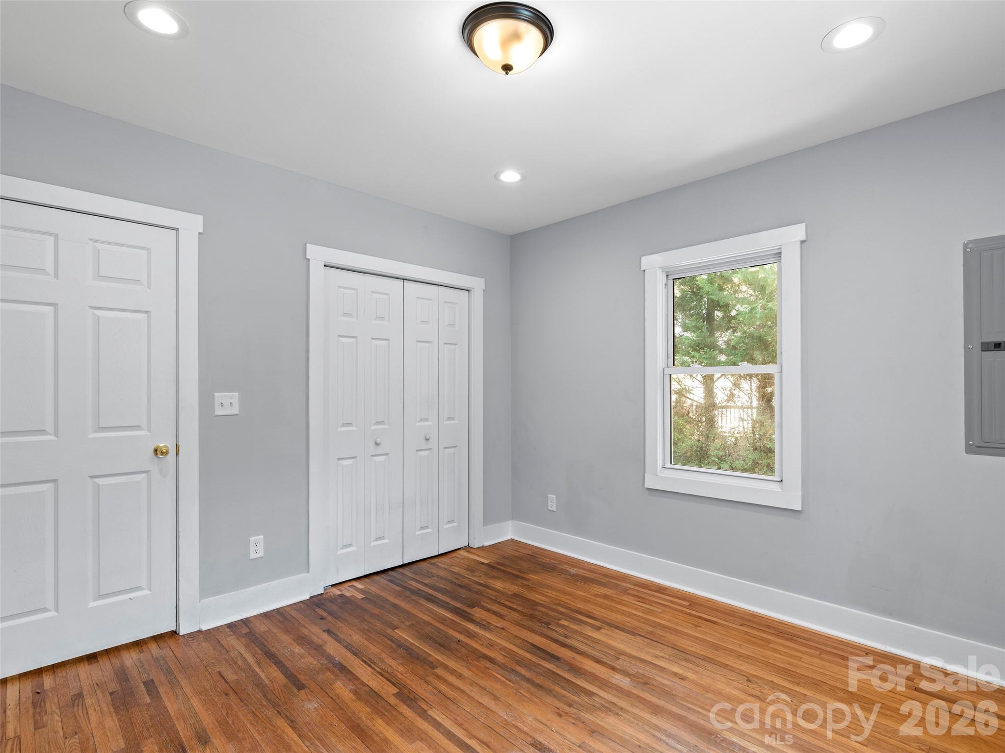 926 W Chapel Road — Asheville