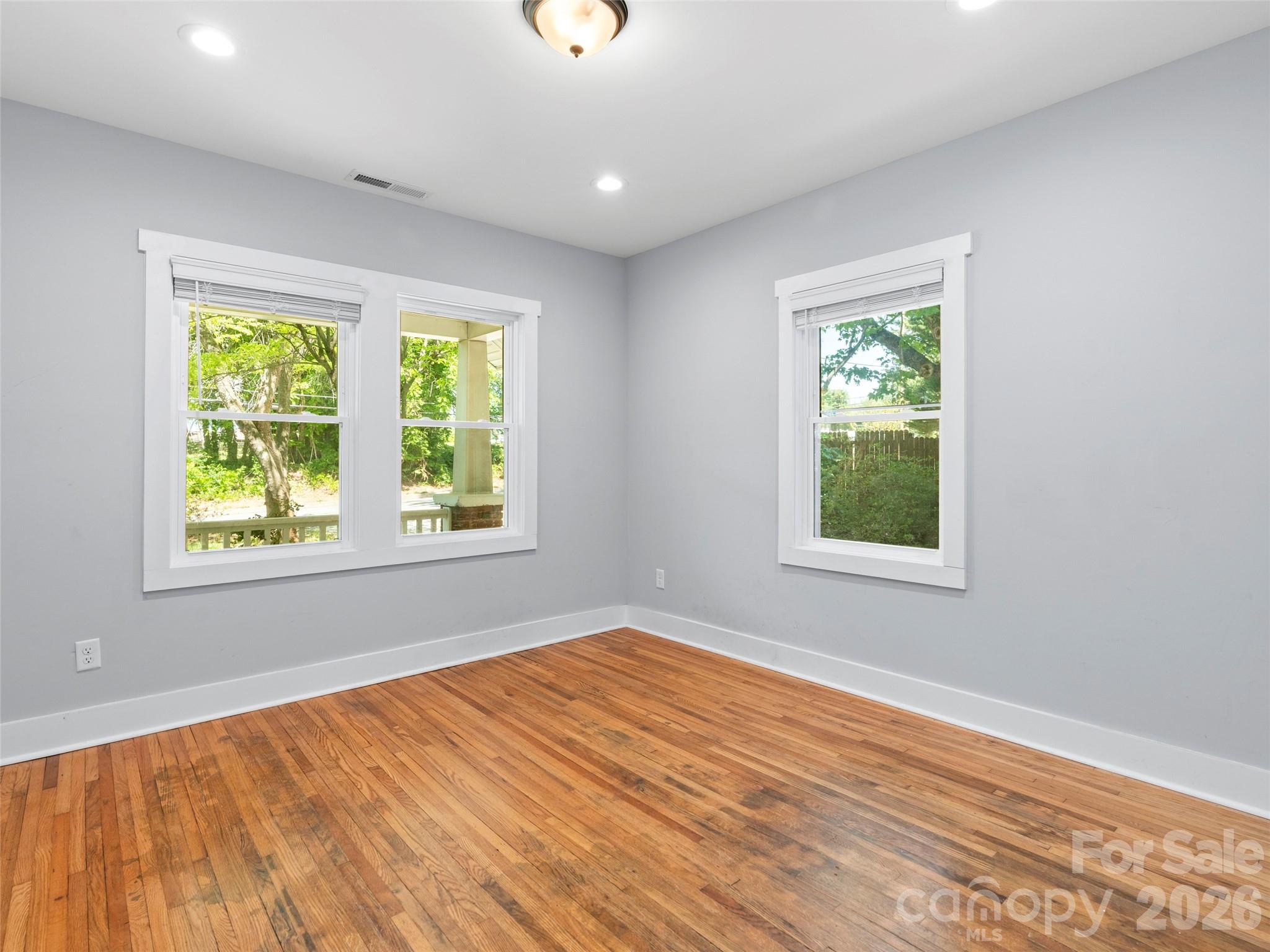 926 W Chapel Road — Asheville