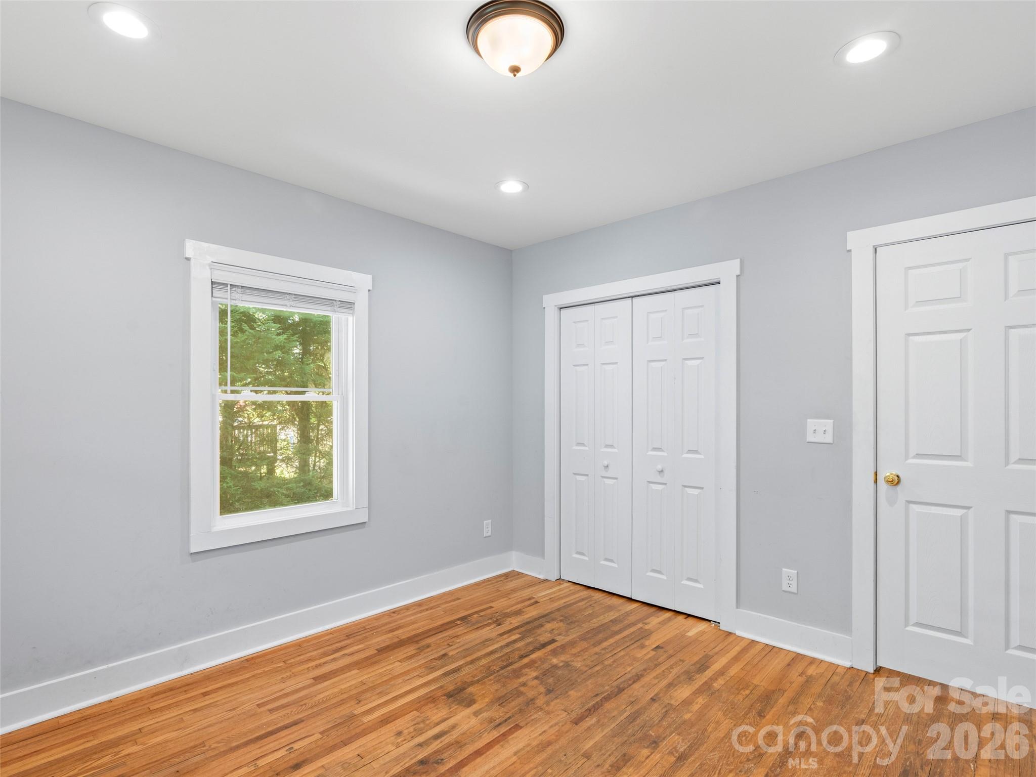 926 W Chapel Road — Asheville