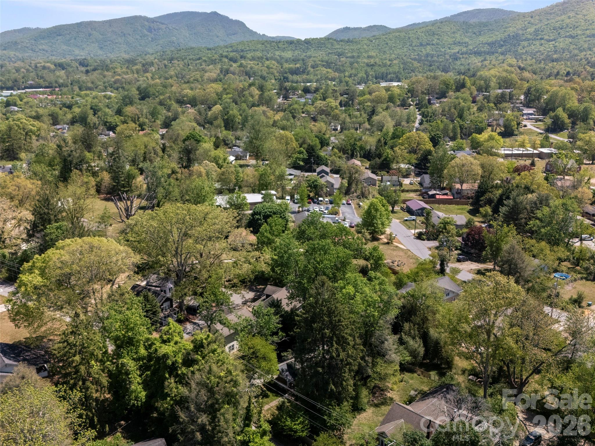 926 W Chapel Road — Asheville