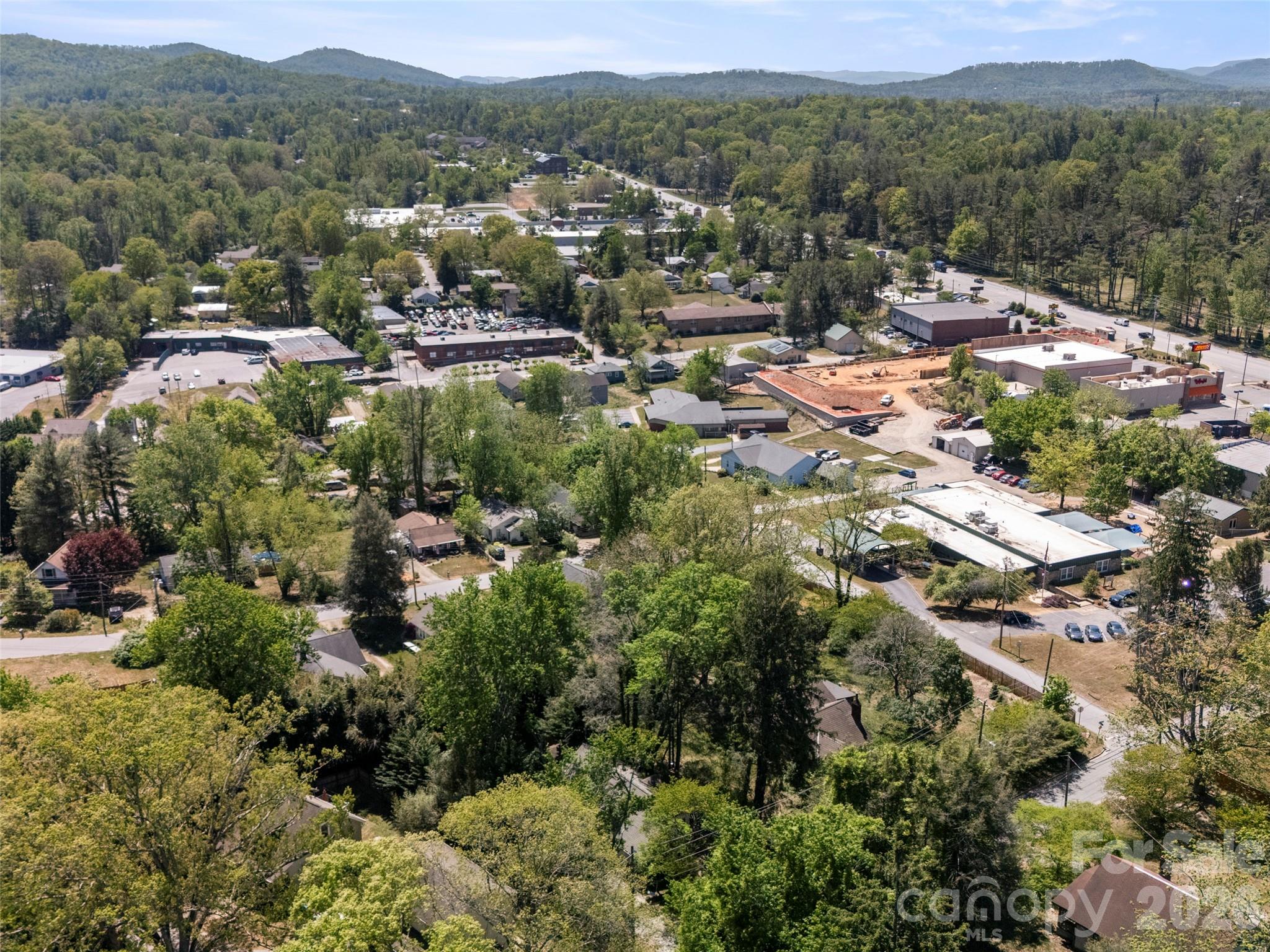 926 W Chapel Road — Asheville