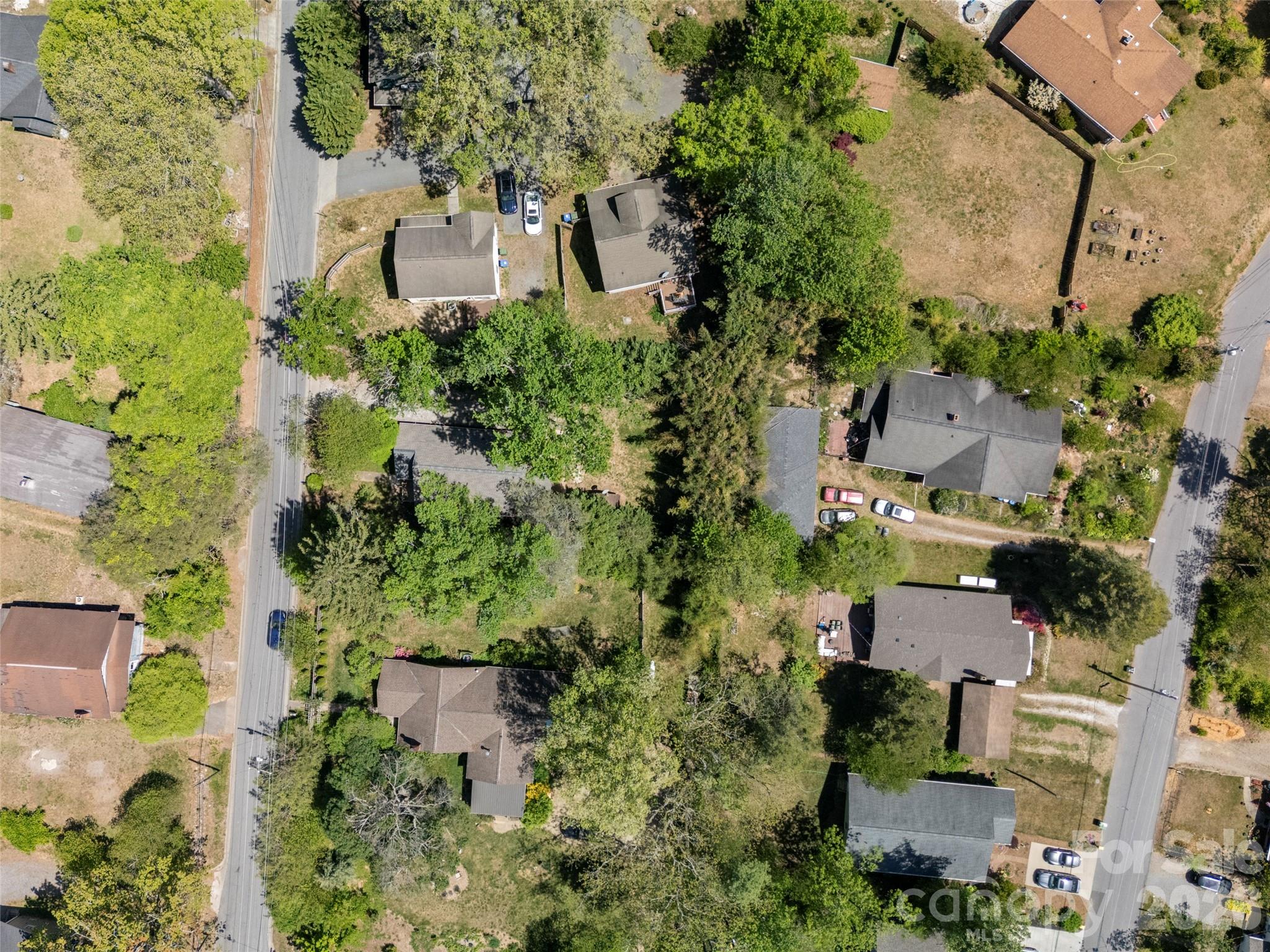 926 W Chapel Road — Asheville