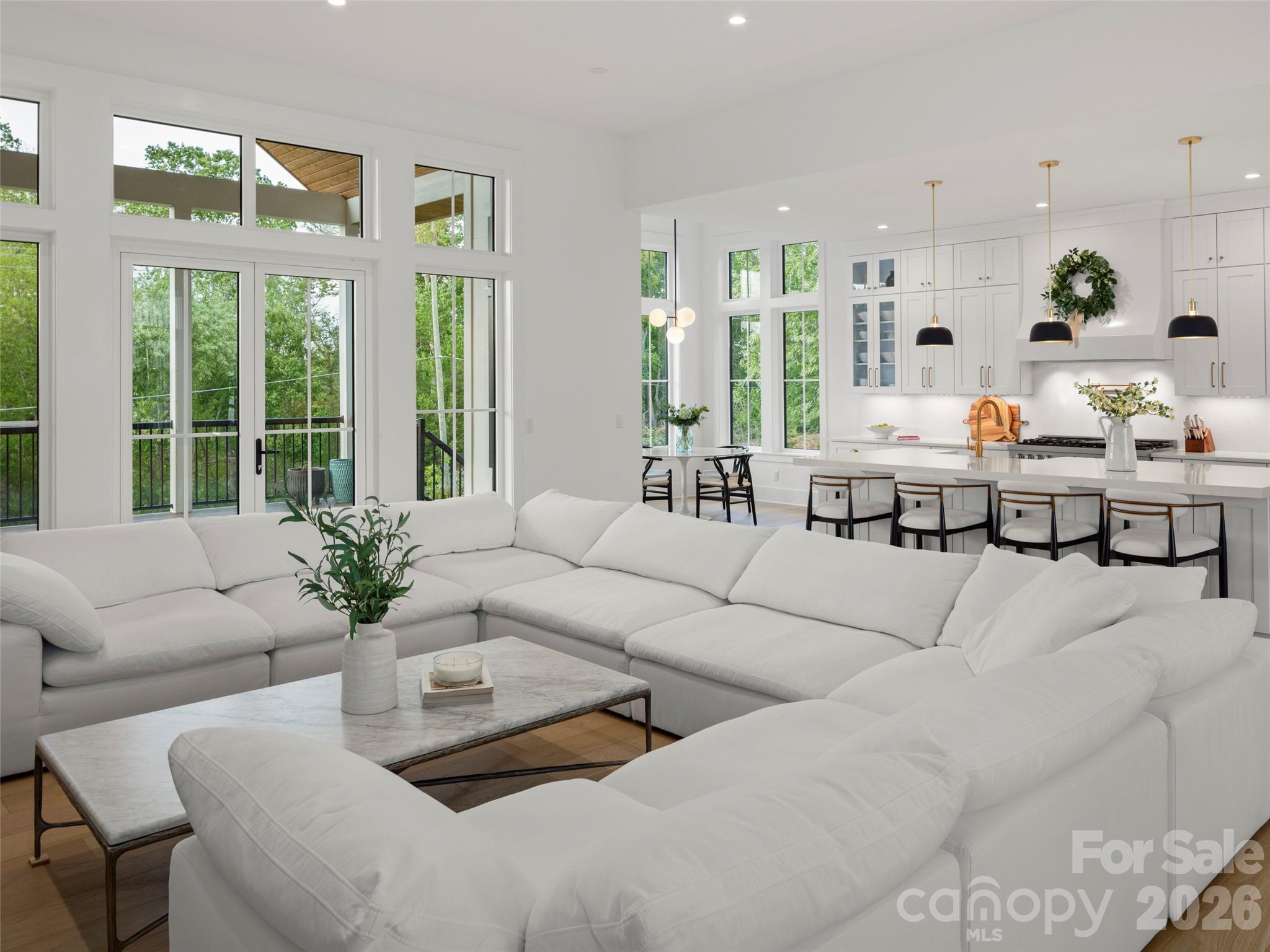 208 Majestic Ridge Road — Mills River
