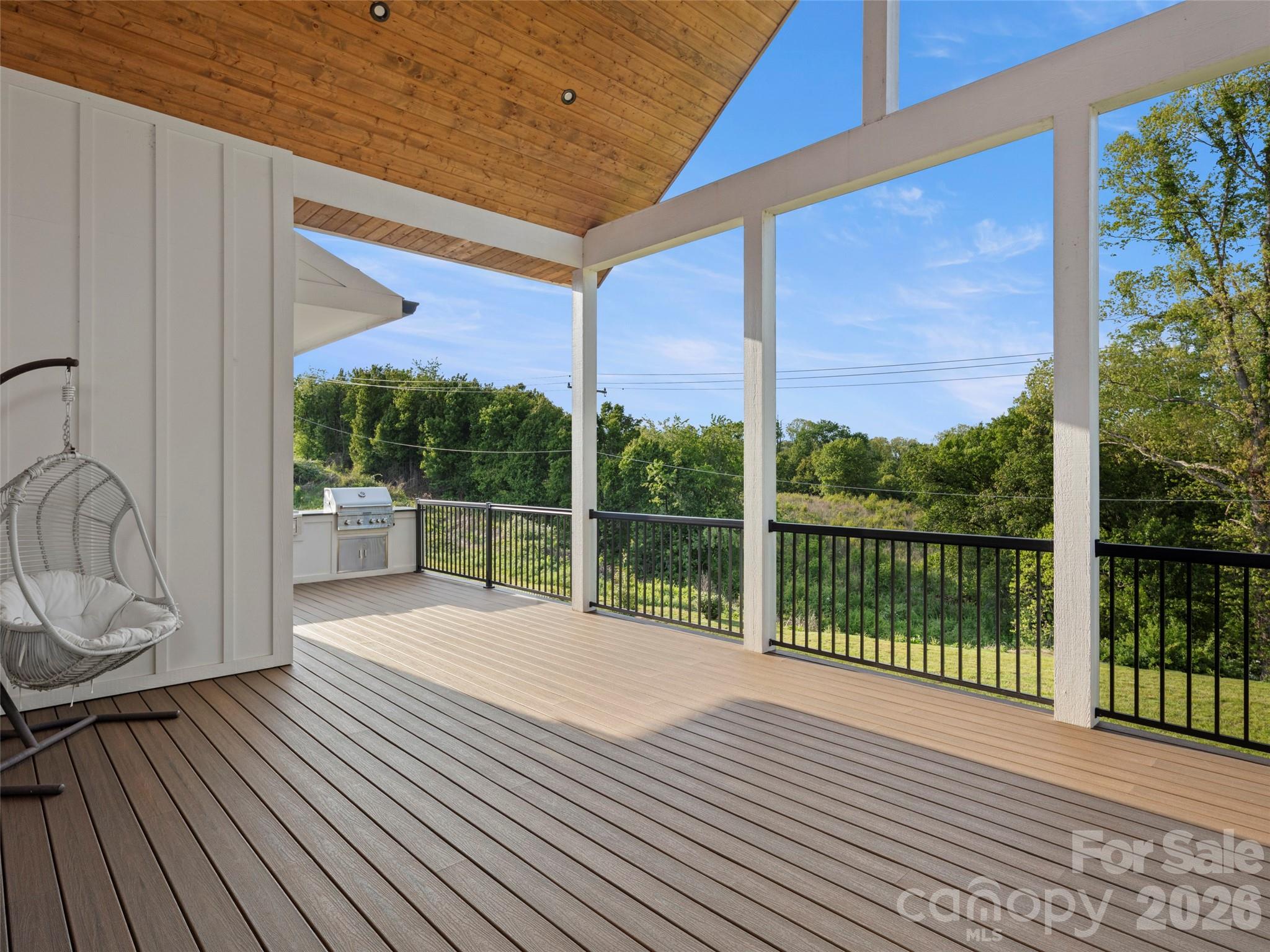 208 Majestic Ridge Road — Mills River