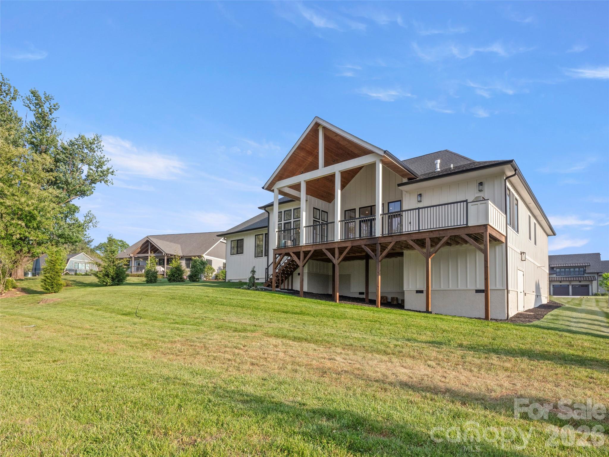208 Majestic Ridge Road — Mills River