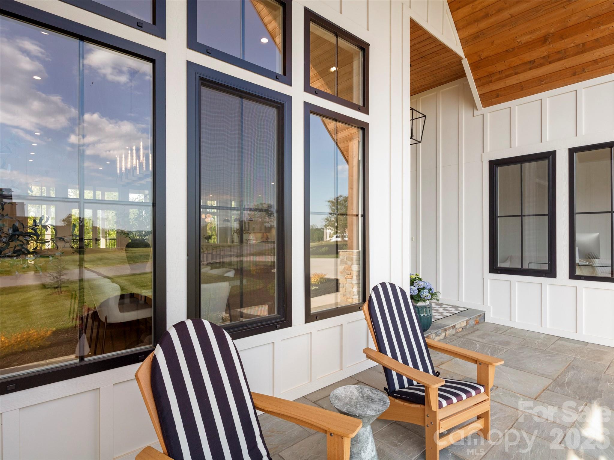 208 Majestic Ridge Road — Mills River
