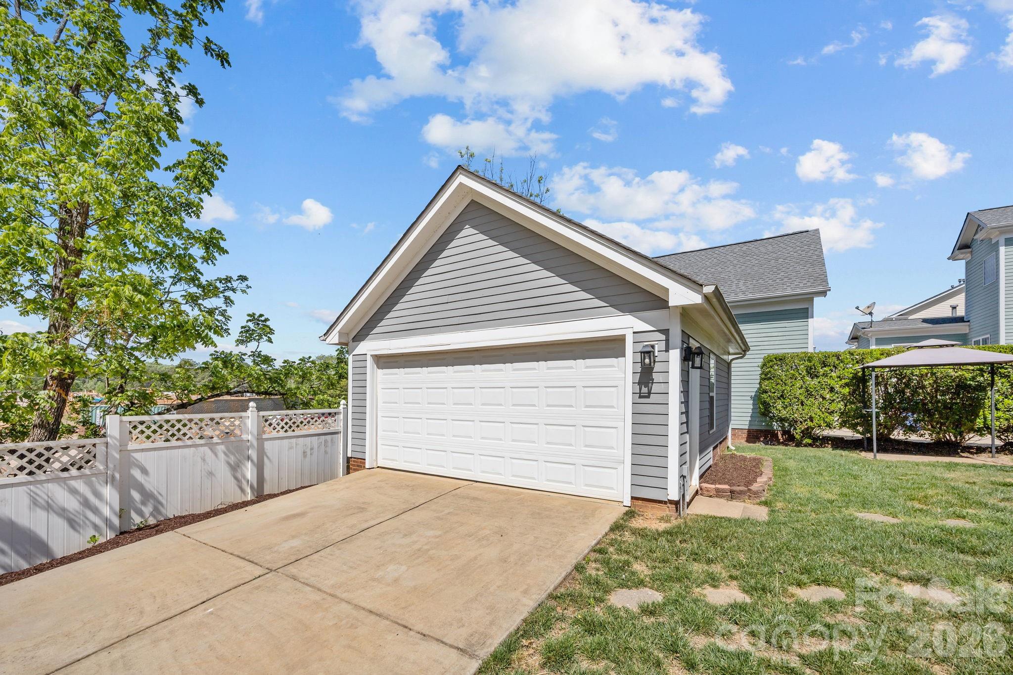15341 Barnsbury Drive — Huntersville