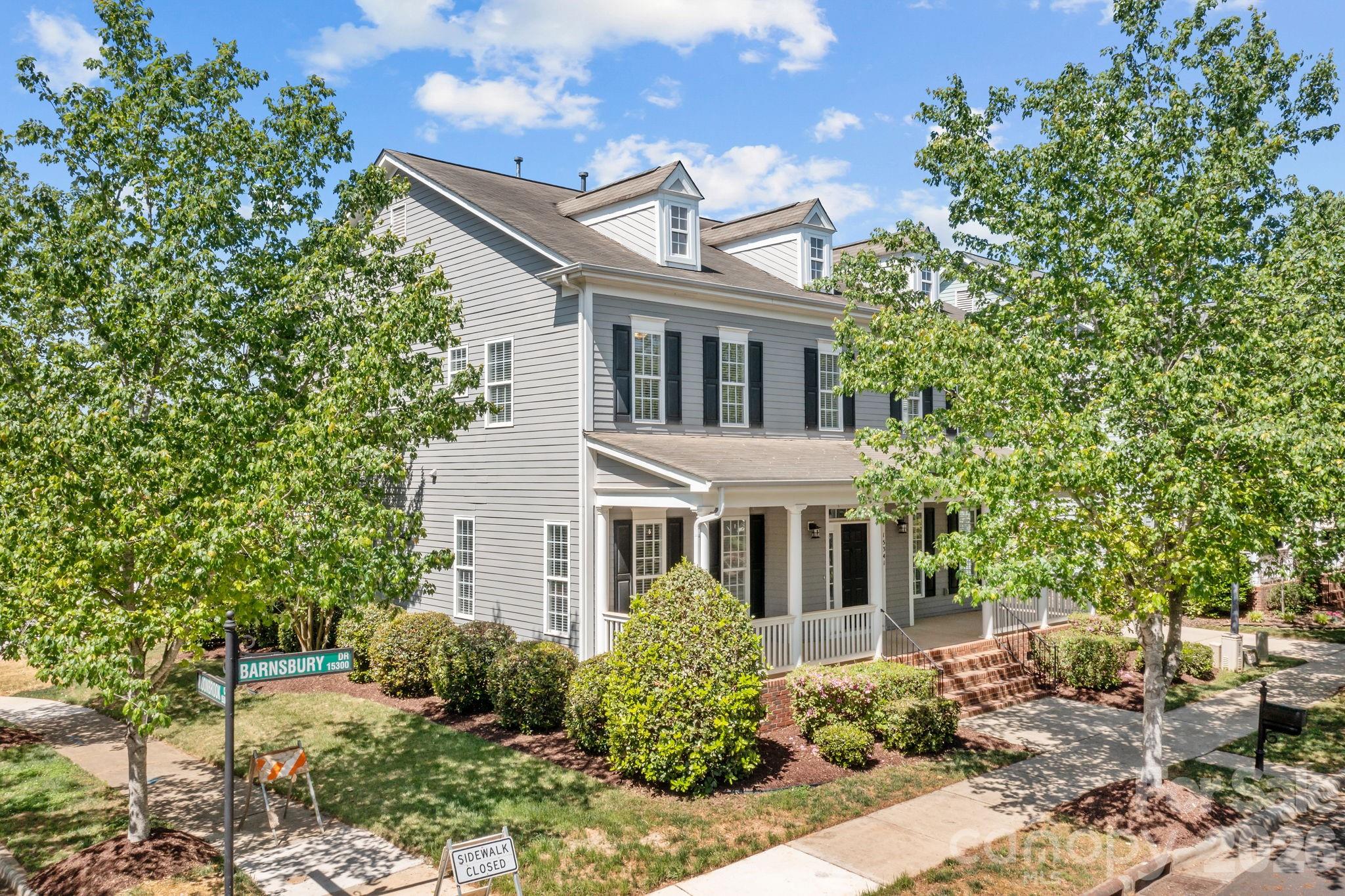 15341 Barnsbury Drive — Huntersville