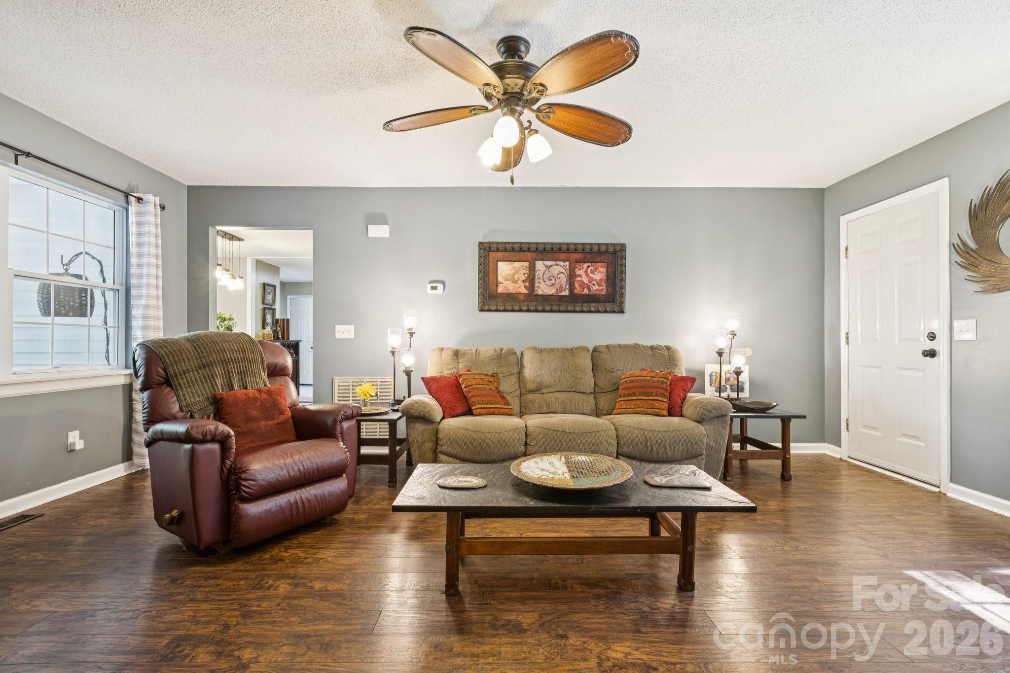 125 Mills Forest Lane — Mooresville