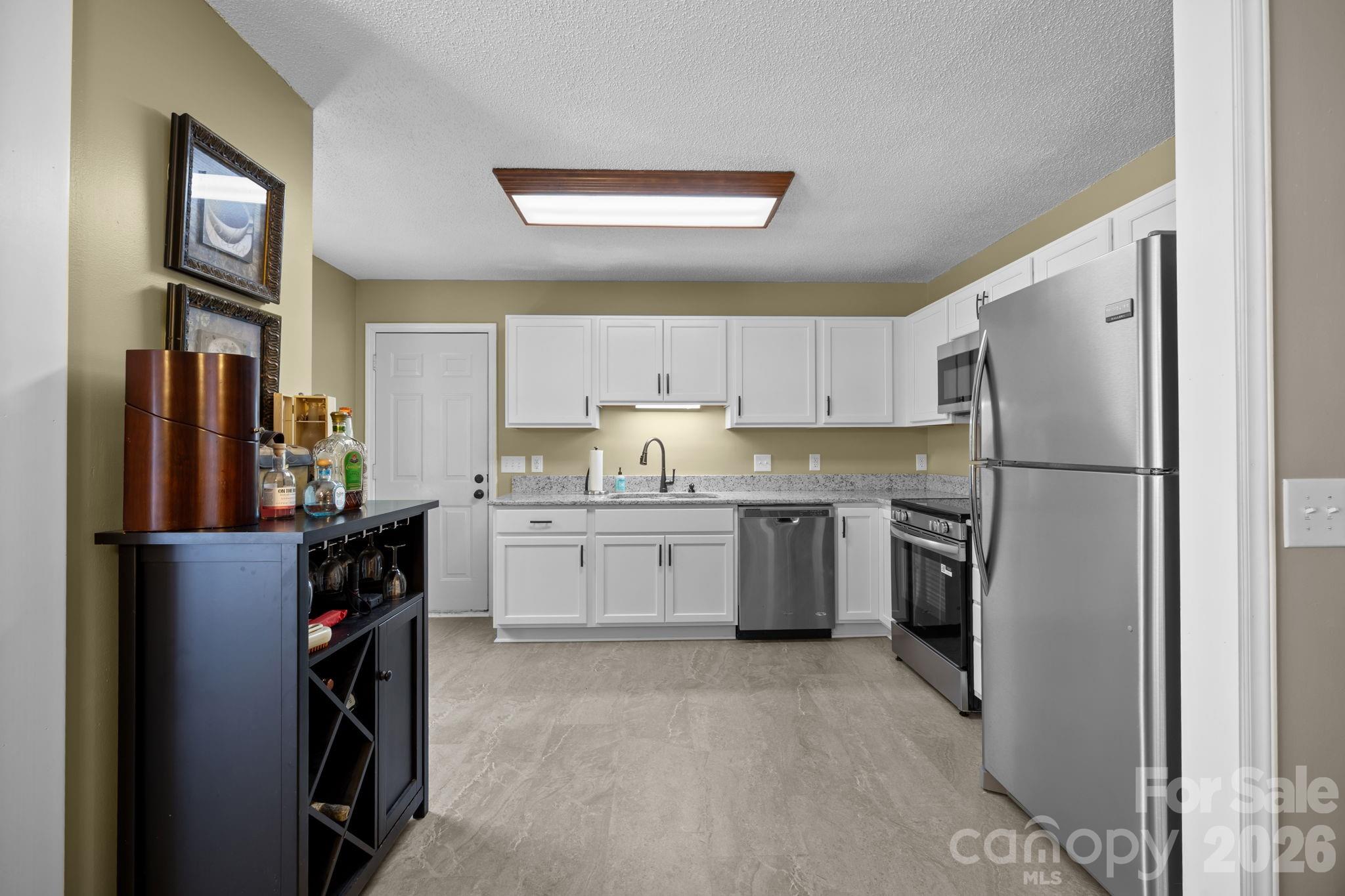 125 Mills Forest Lane — Mooresville