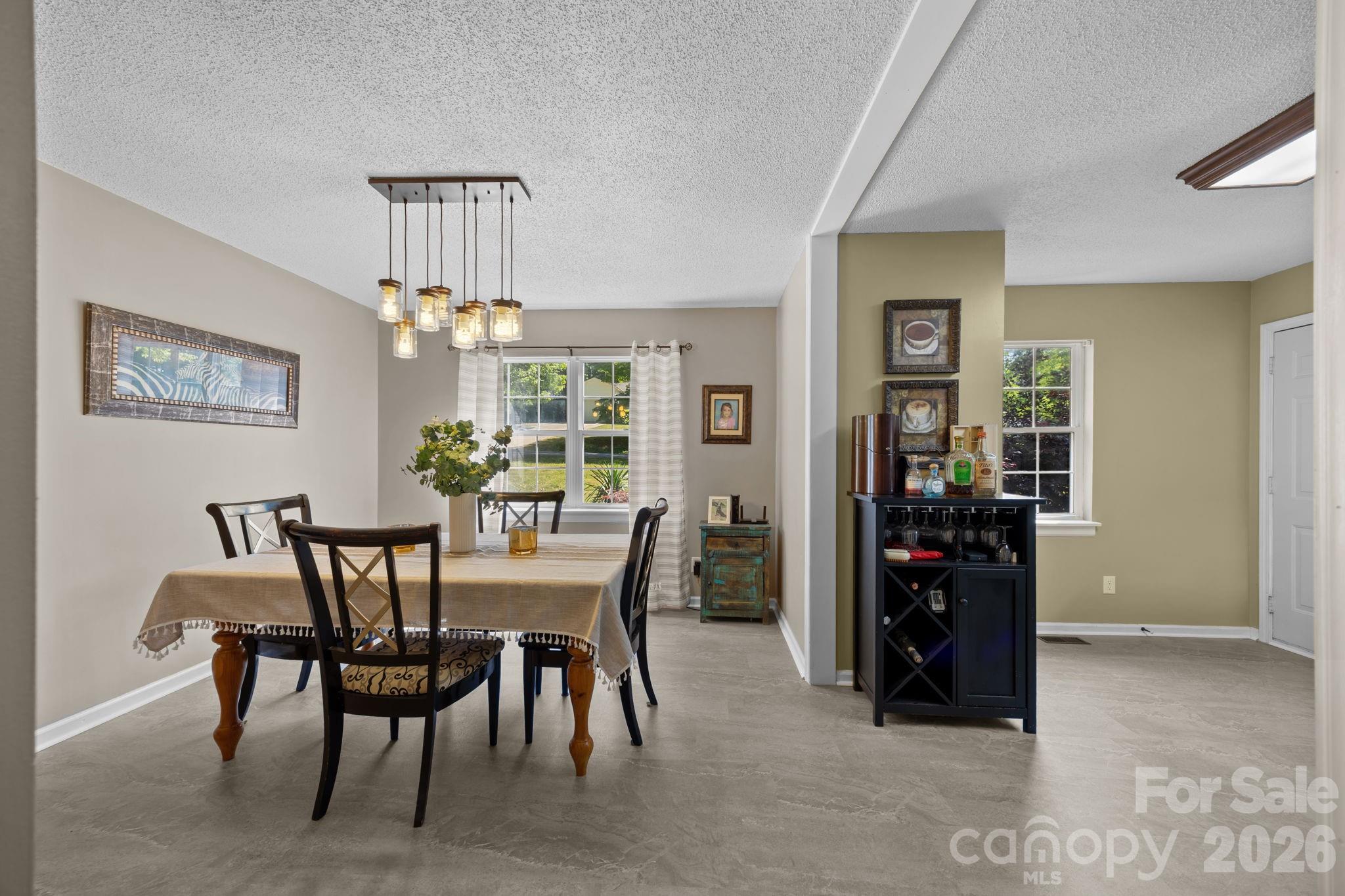 125 Mills Forest Lane — Mooresville