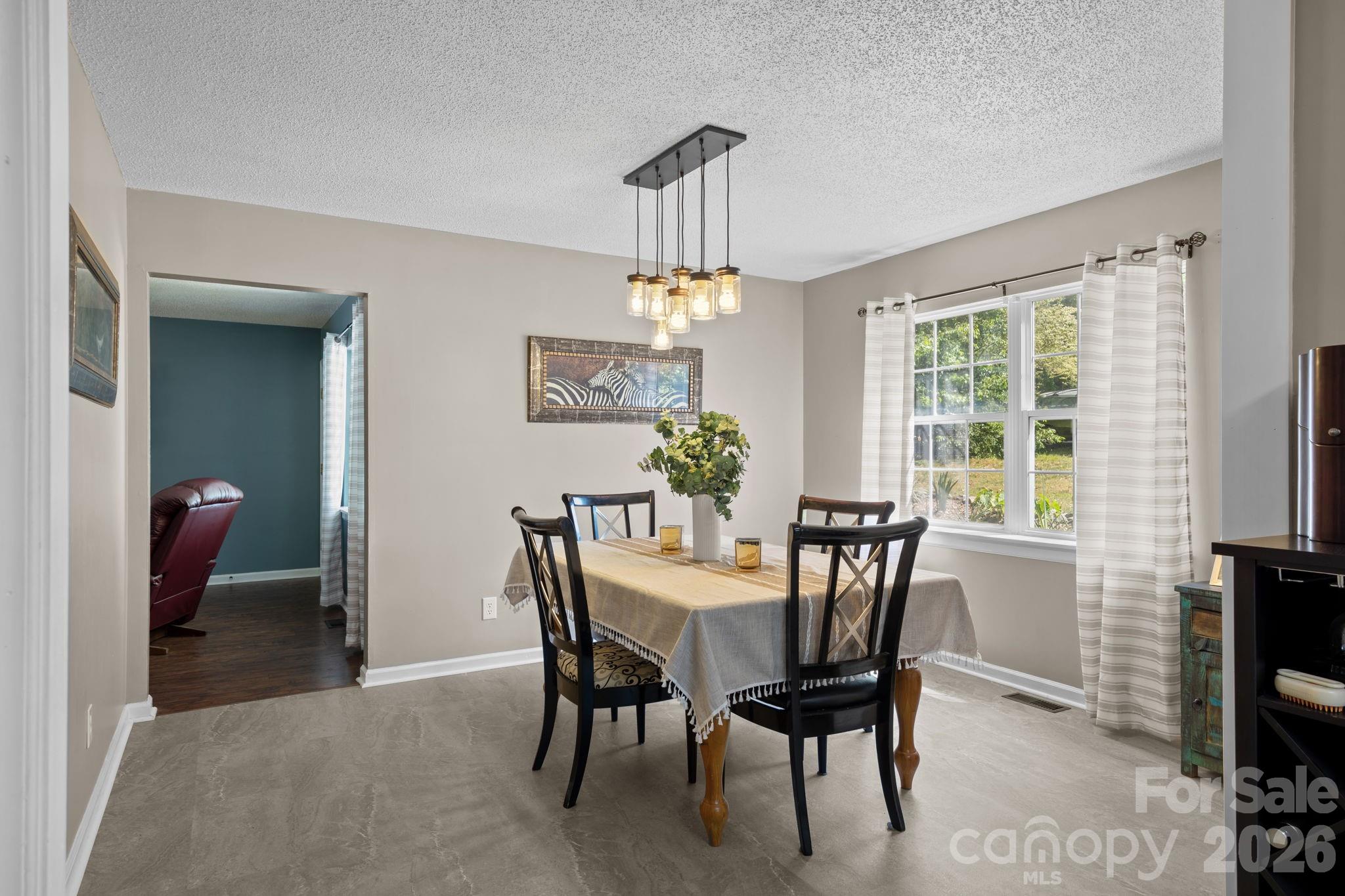 125 Mills Forest Lane — Mooresville