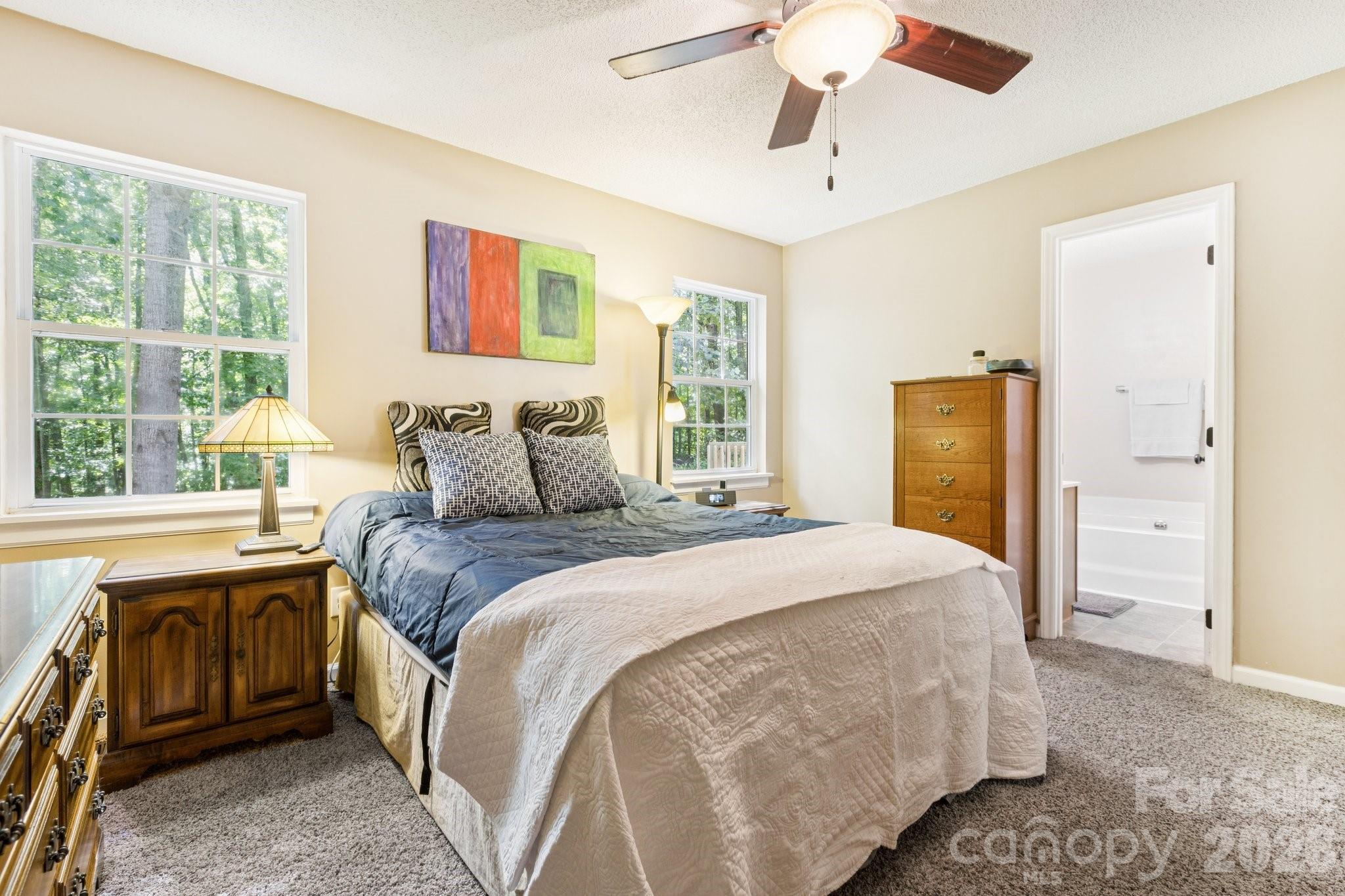 125 Mills Forest Lane — Mooresville