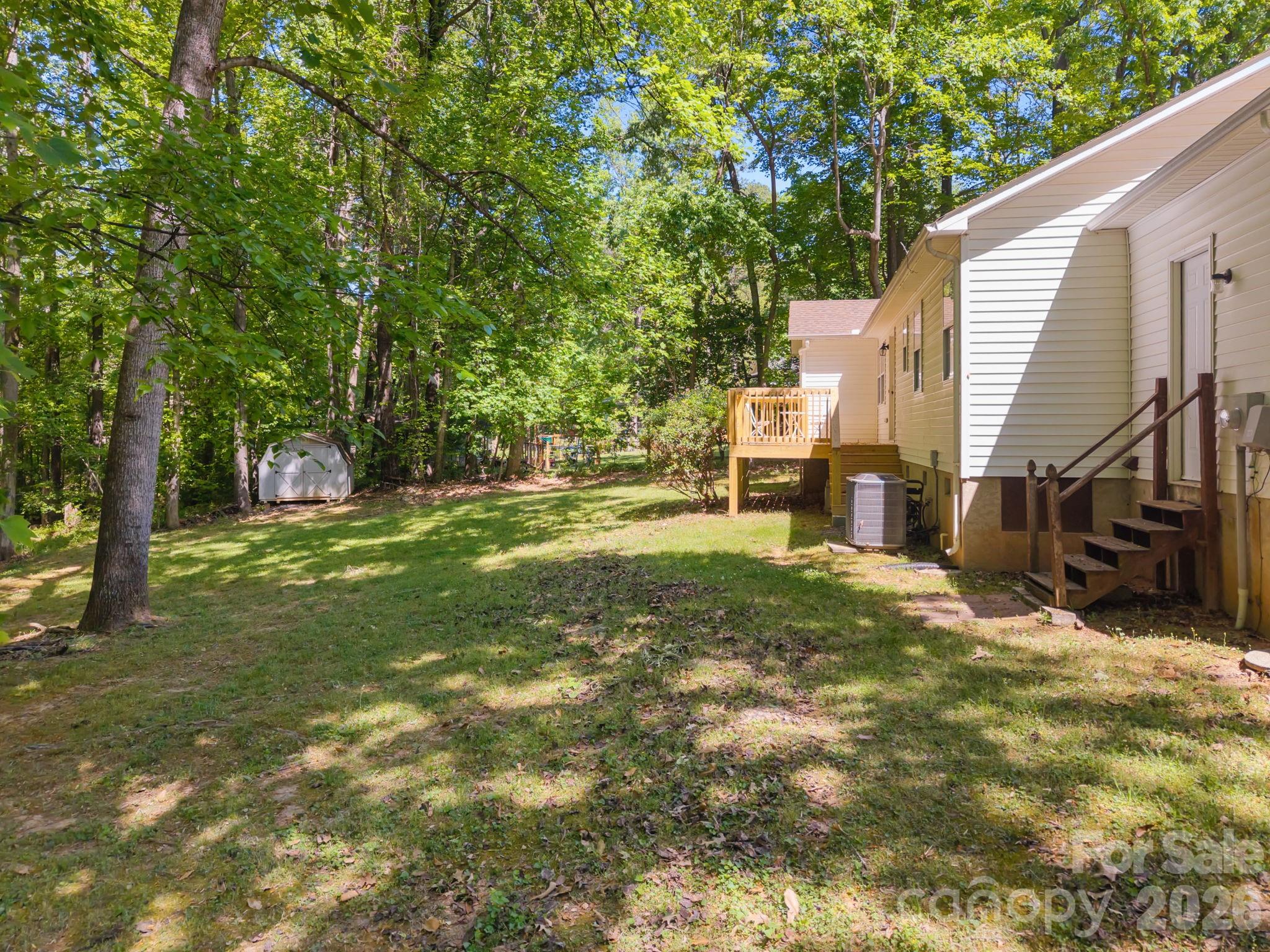 125 Mills Forest Lane — Mooresville