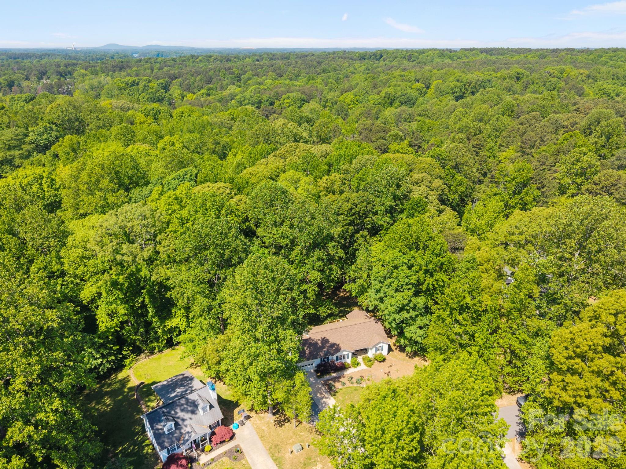 125 Mills Forest Lane — Mooresville