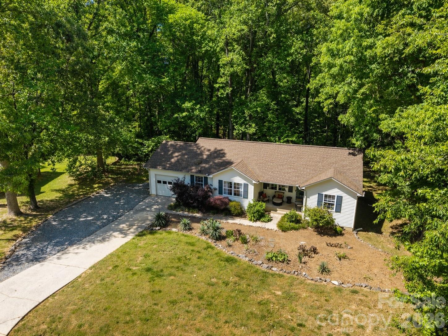 125 Mills Forest Lane — Mooresville