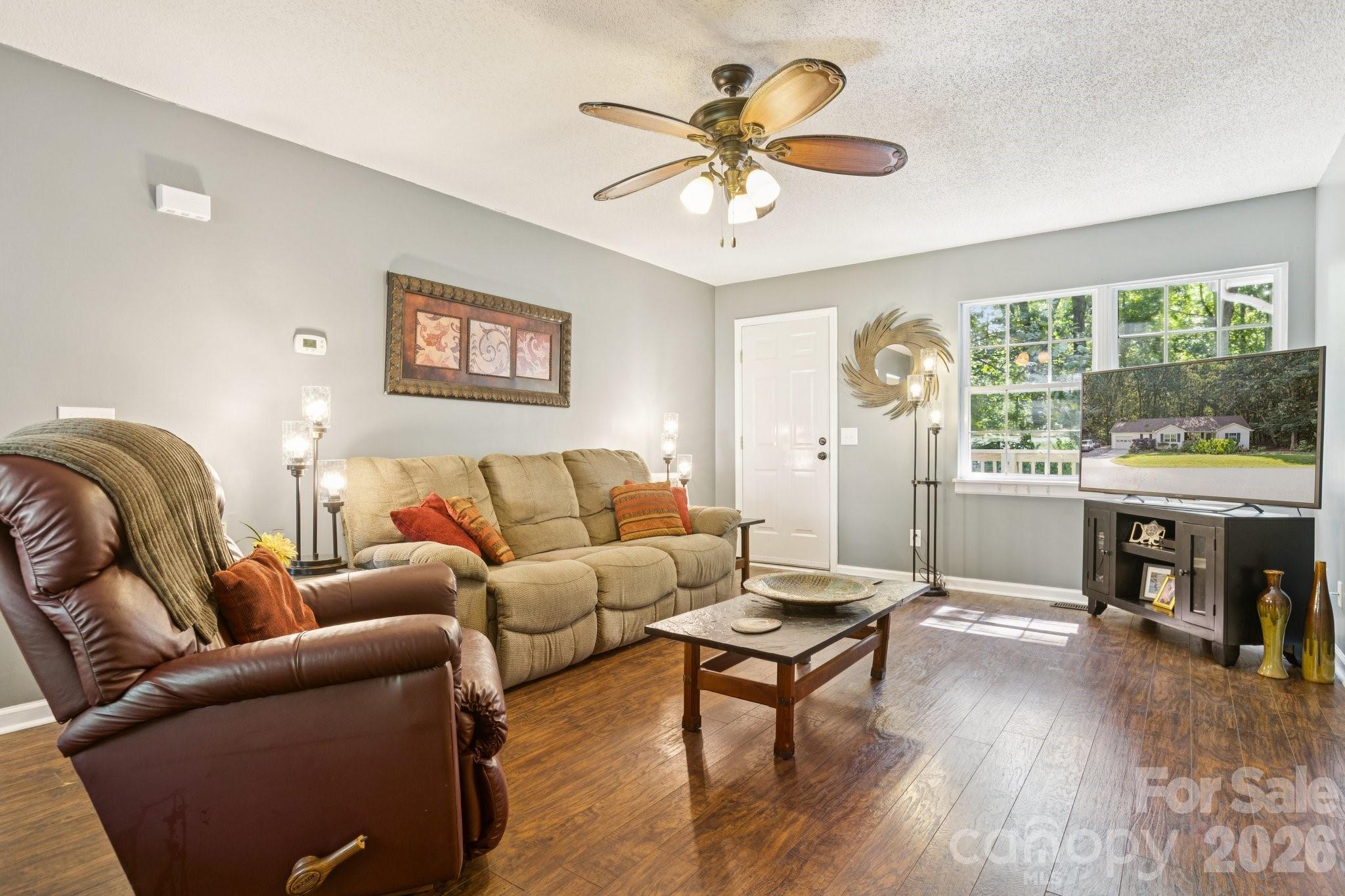 125 Mills Forest Lane — Mooresville