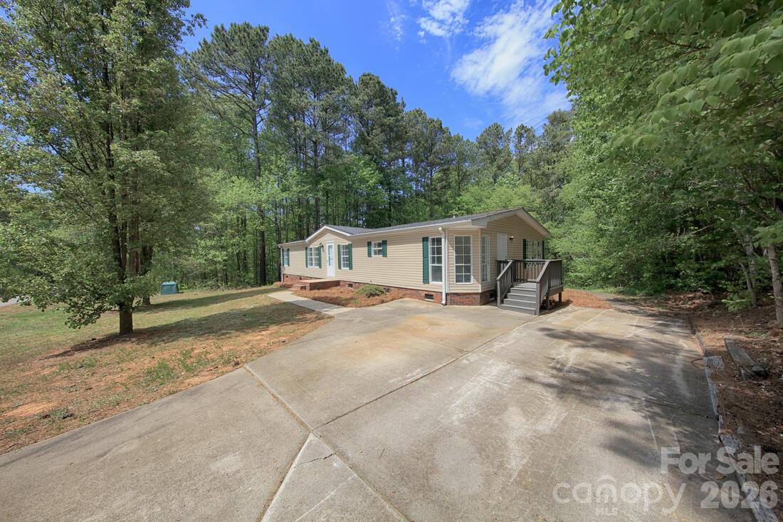 223 Ridge Creek Drive — Troutman