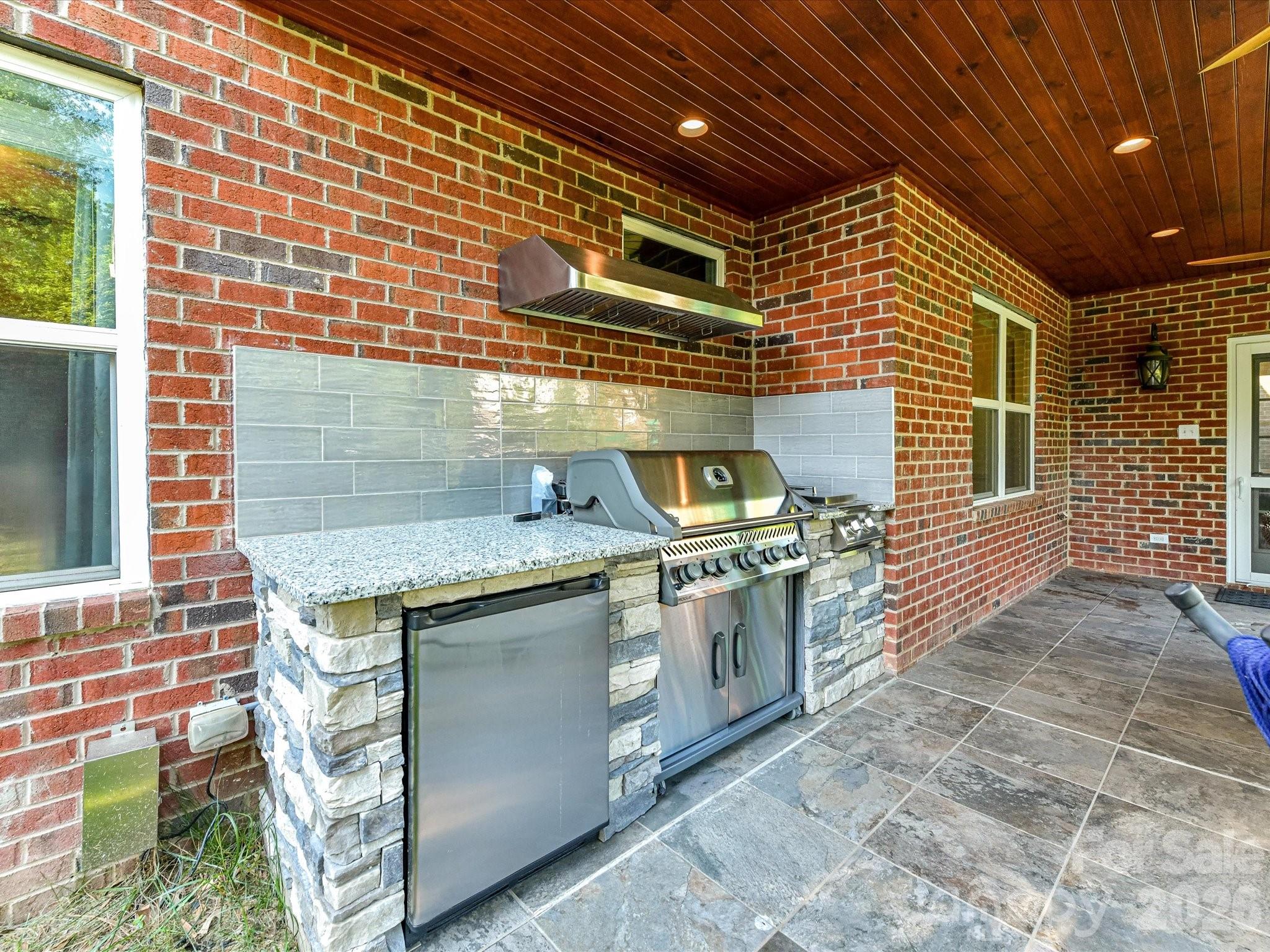 113 Hillandale Road — Charlotte