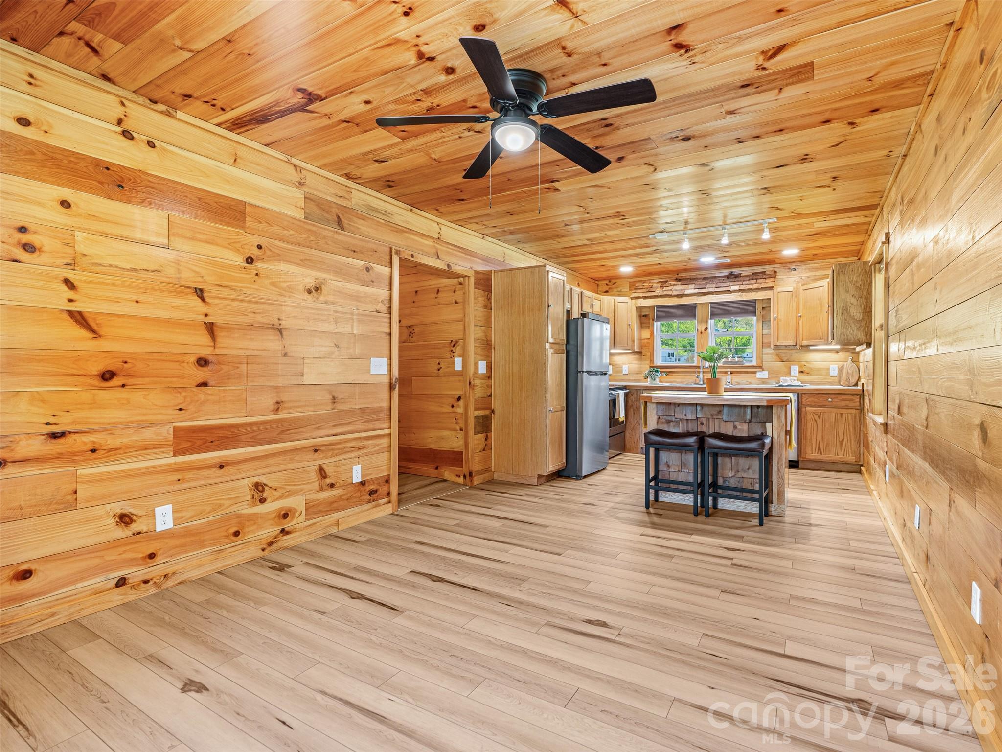 5881 US 23 Highway — Mars Hill