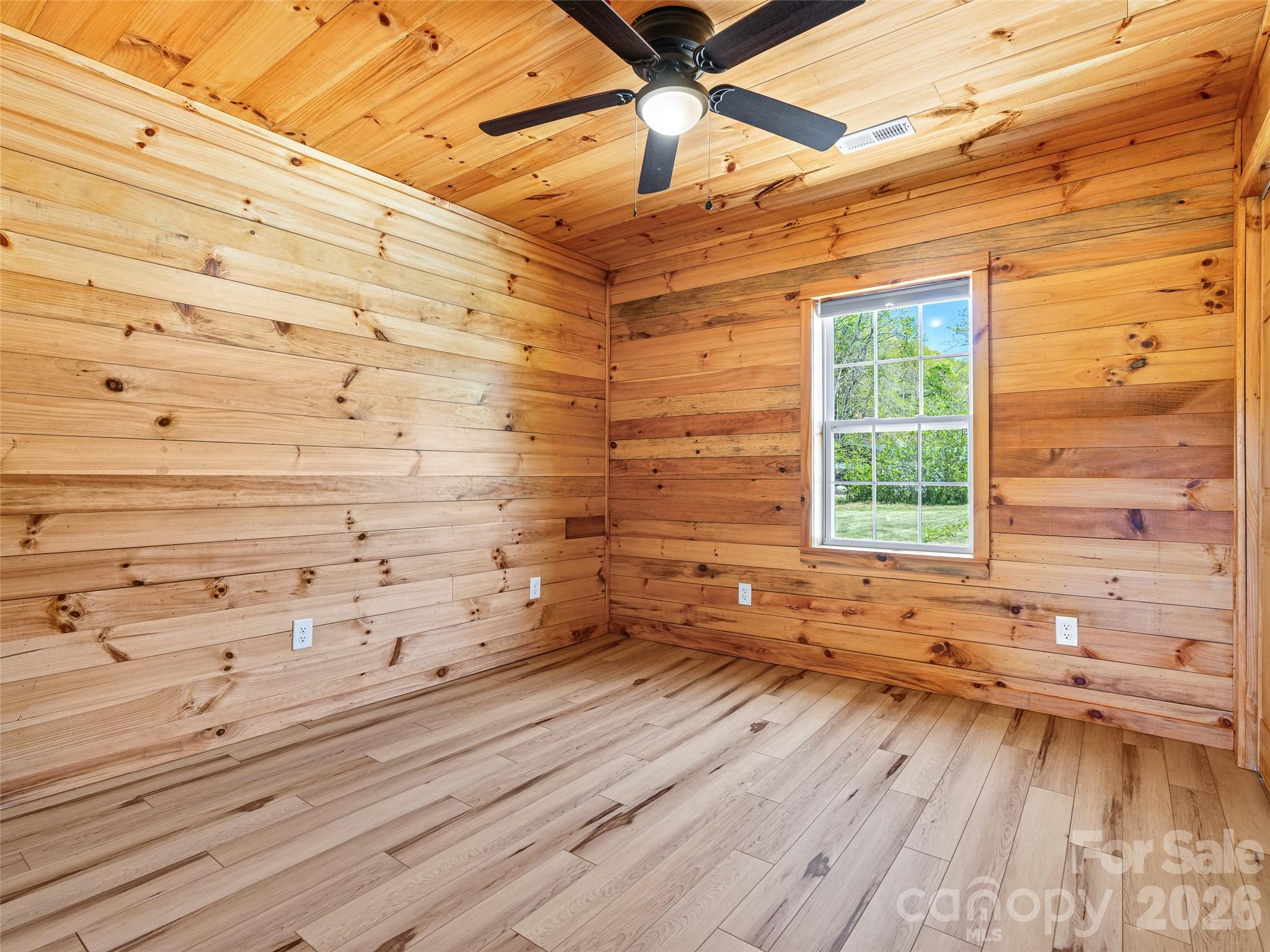 5881 US 23 Highway — Mars Hill