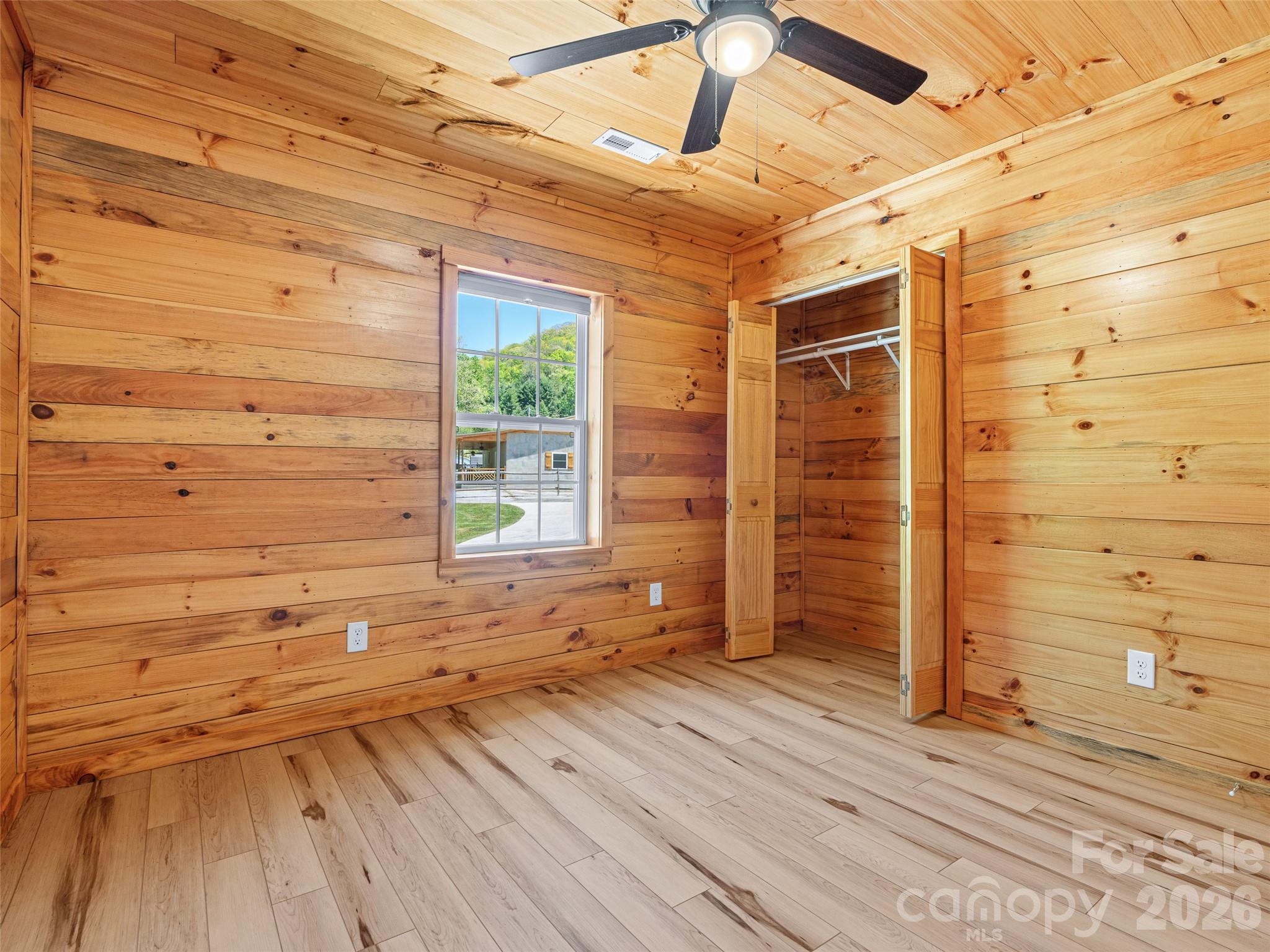 5881 US 23 Highway — Mars Hill