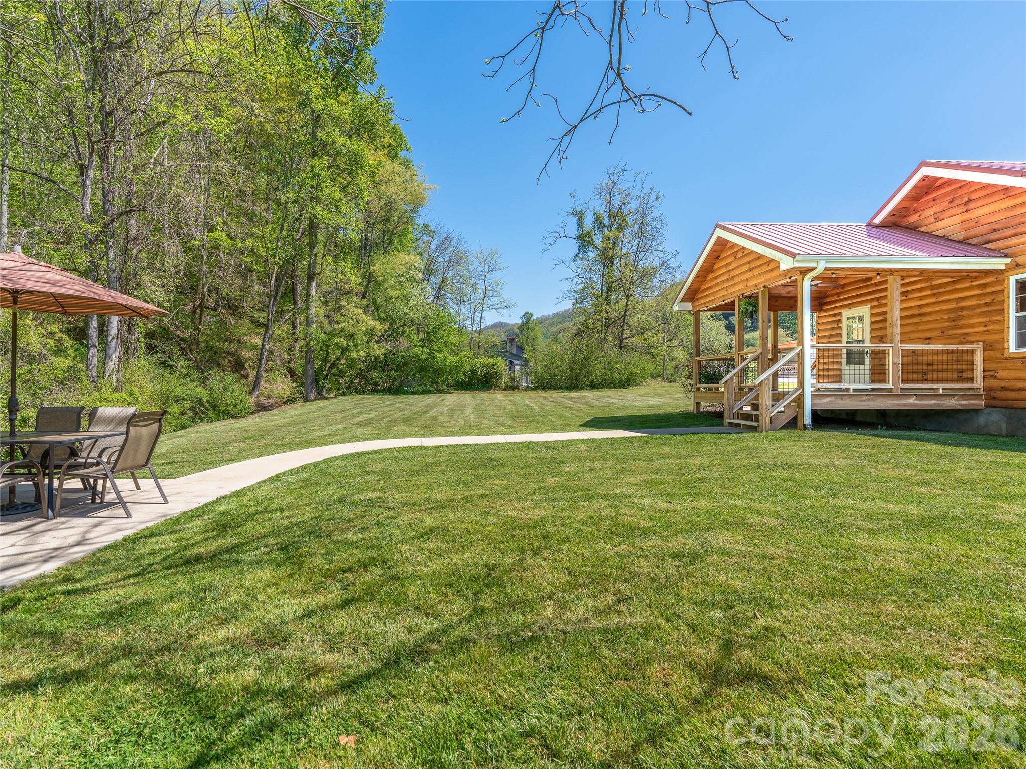 5881 US 23 Highway — Mars Hill