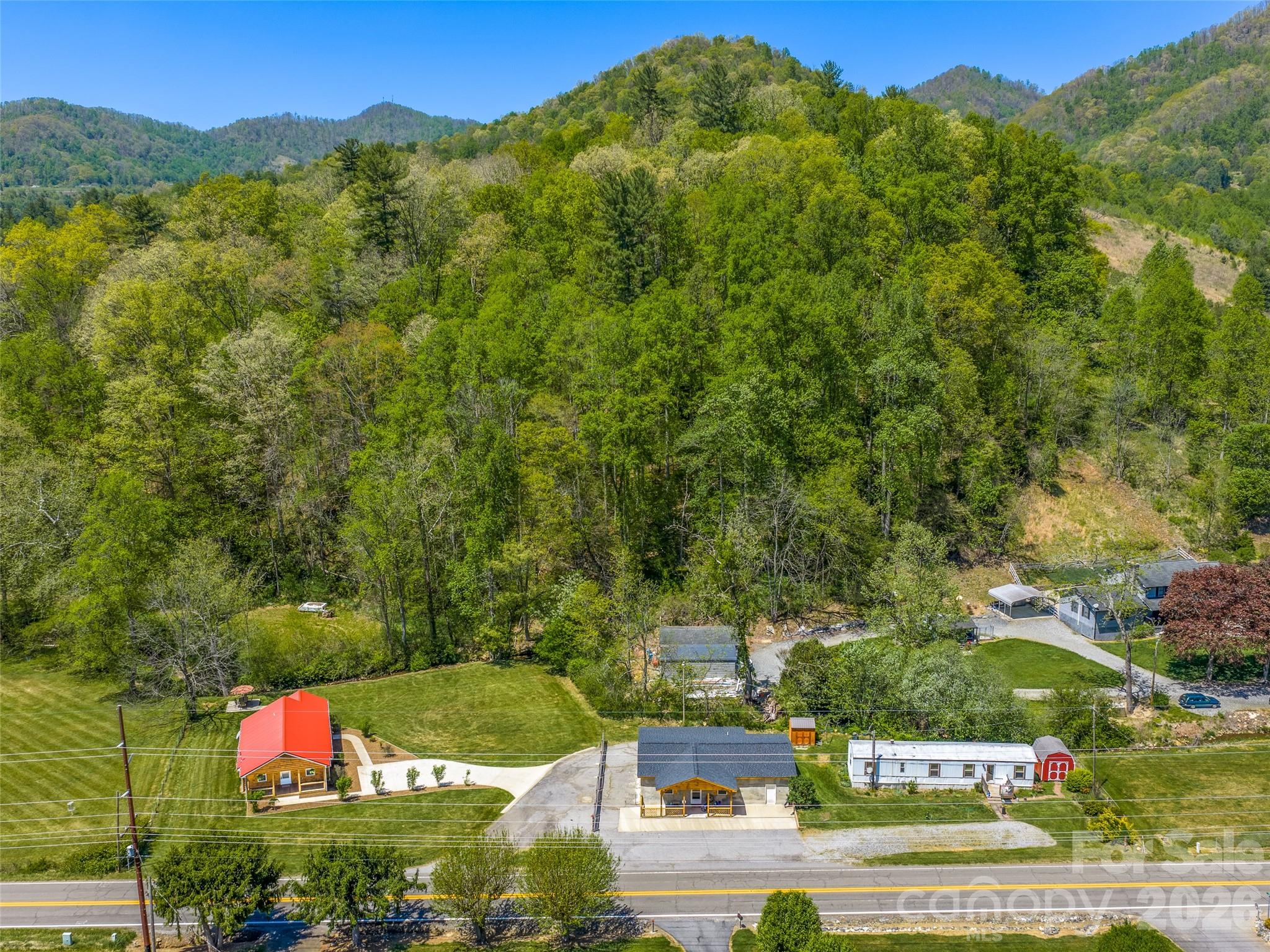 5881 US 23 Highway — Mars Hill