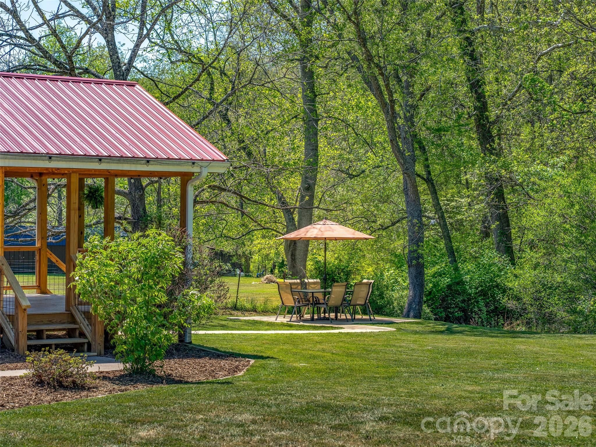 5881 US 23 Highway — Mars Hill