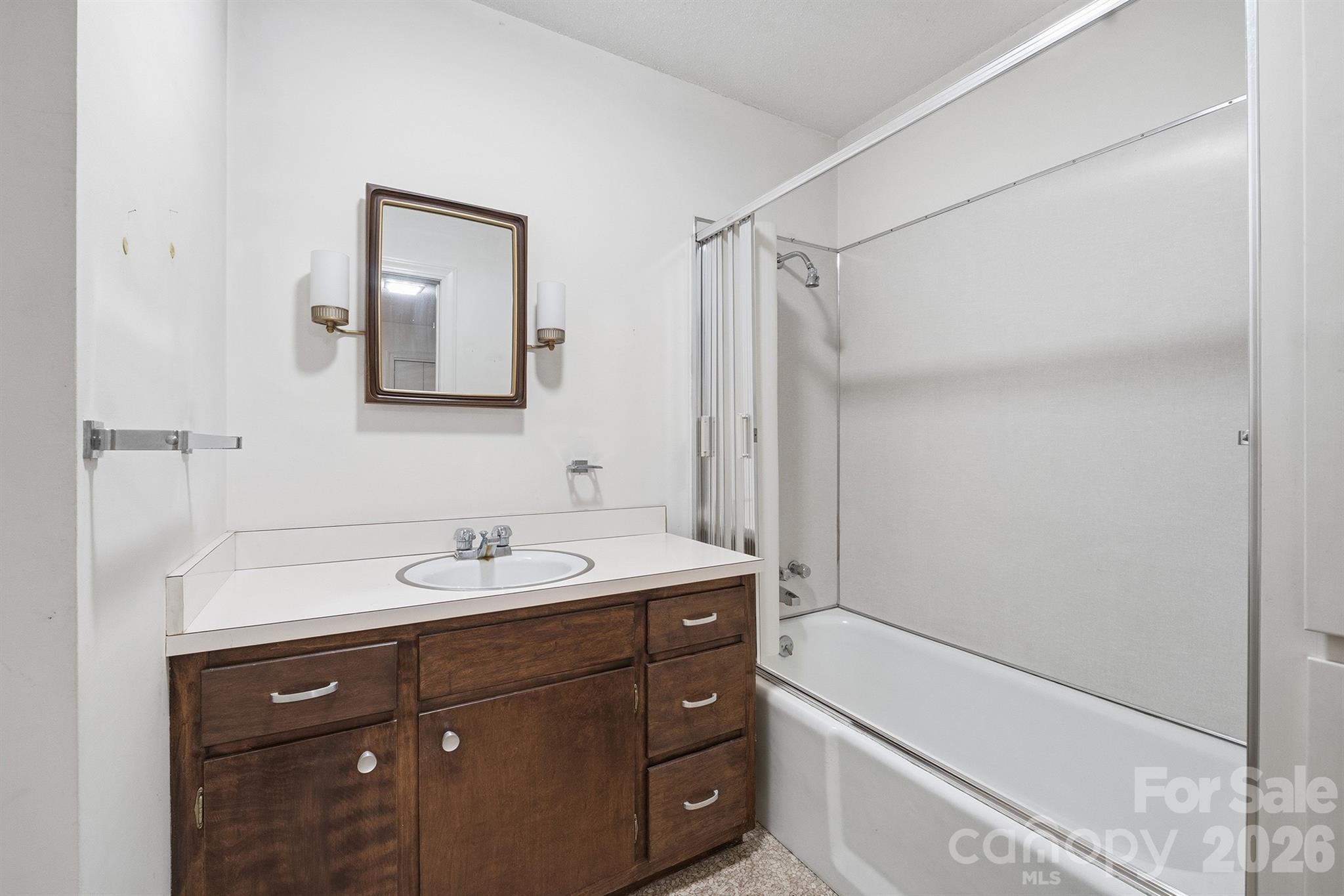 4543 Hickory Boulevard — Granite Falls