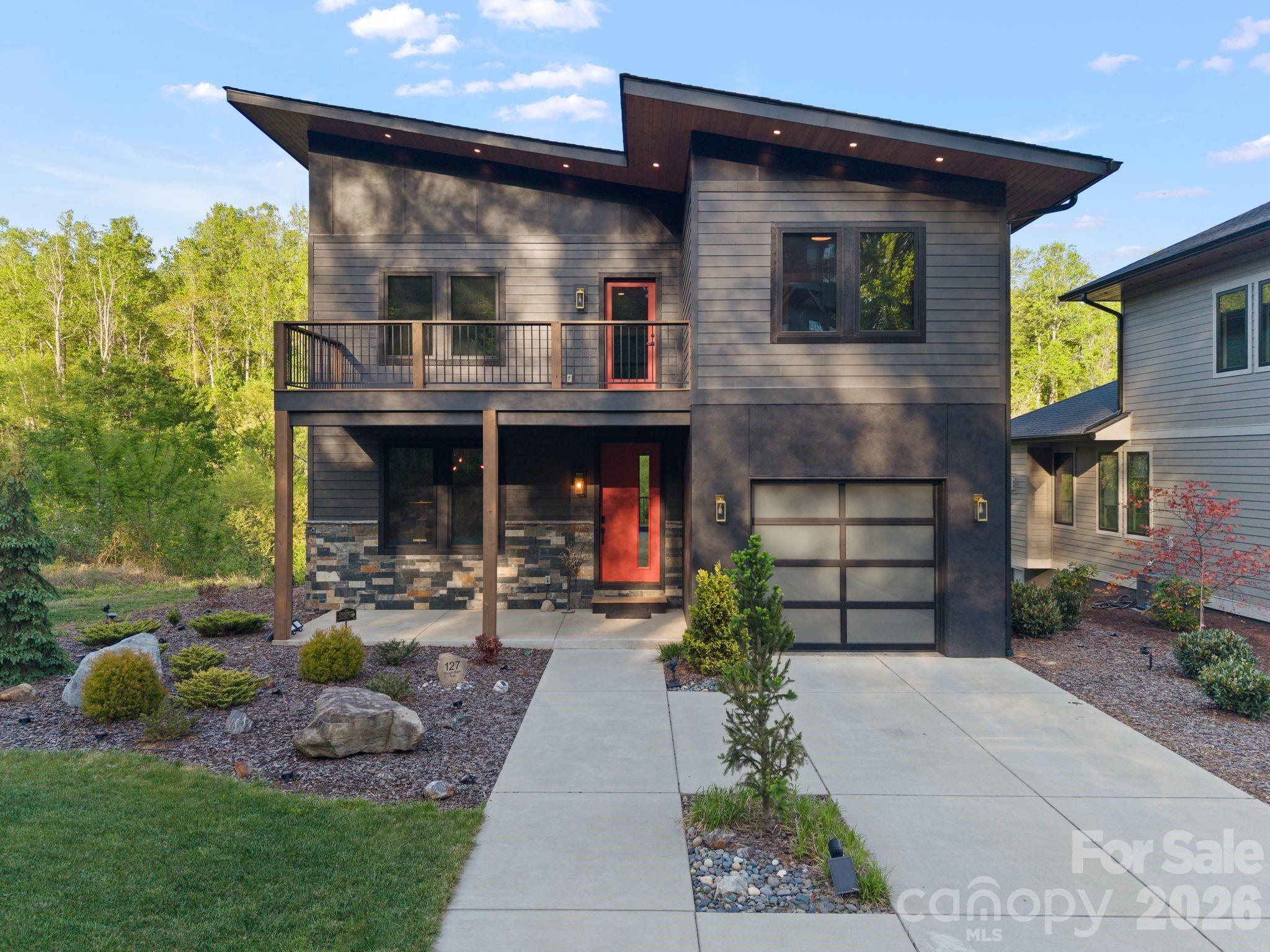 127 Rough Bark Trail — Asheville