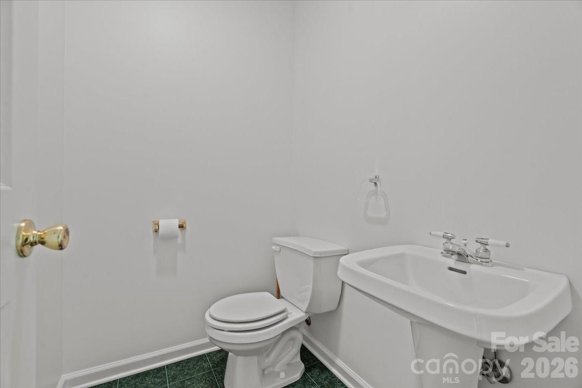 570 Coach Road — Cheraw