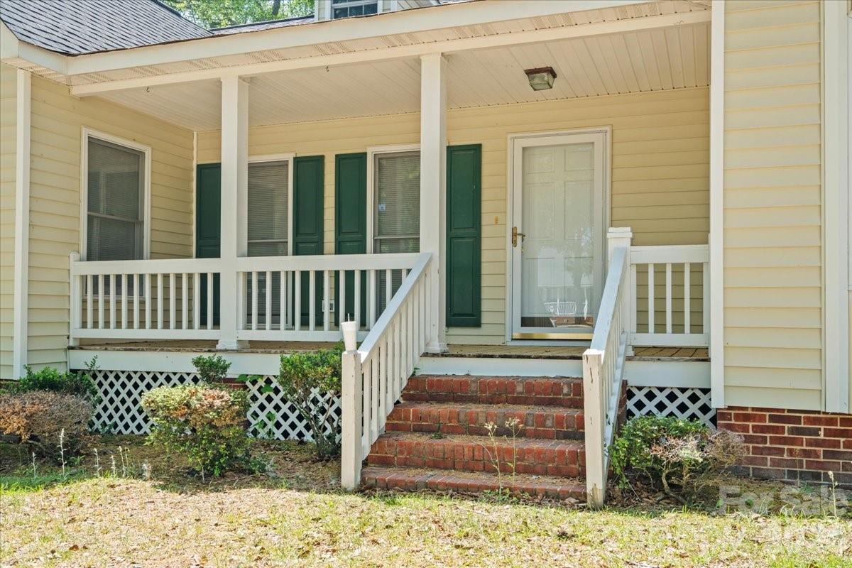 570 Coach Road — Cheraw