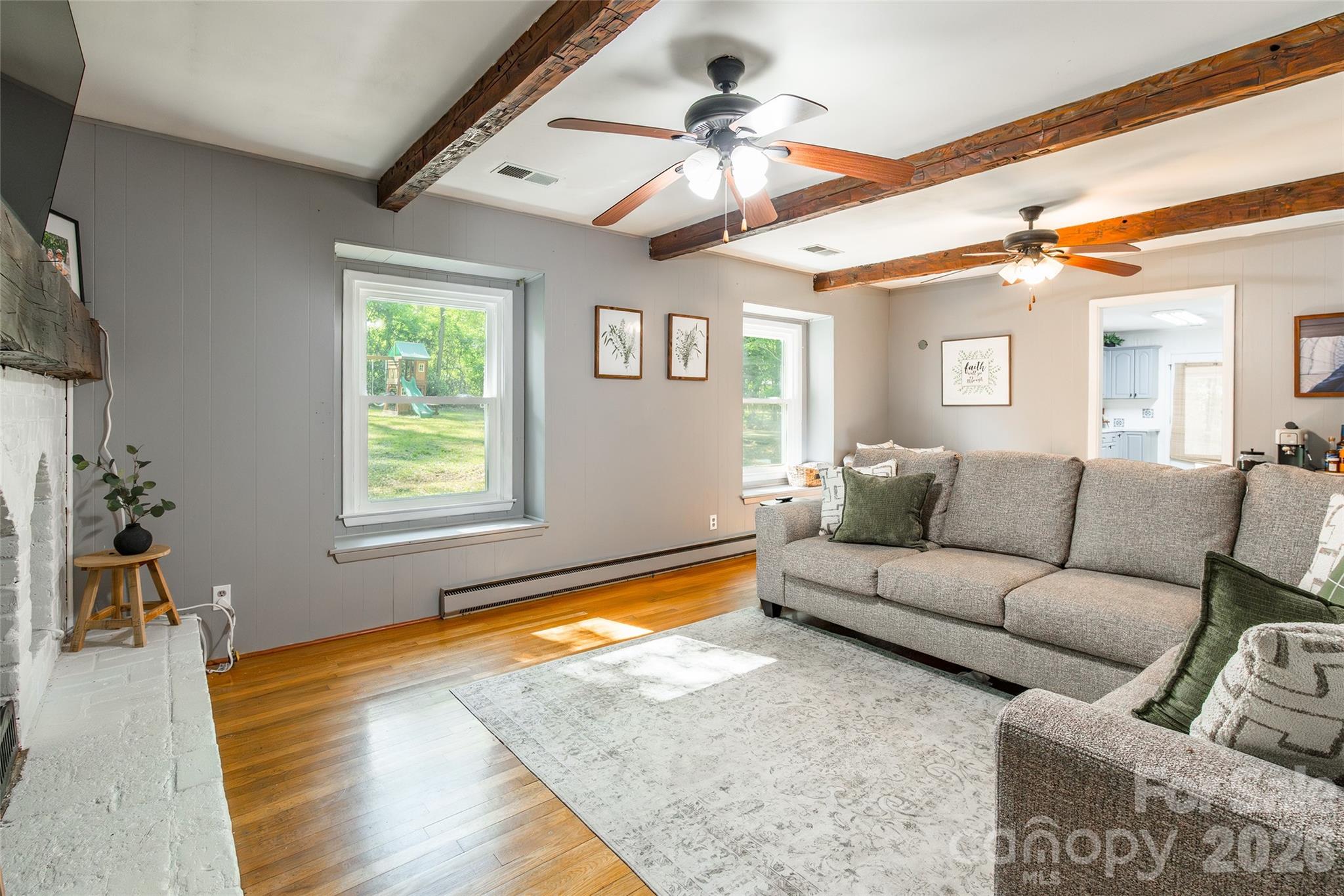513 Mountainbrook Road — Lancaster