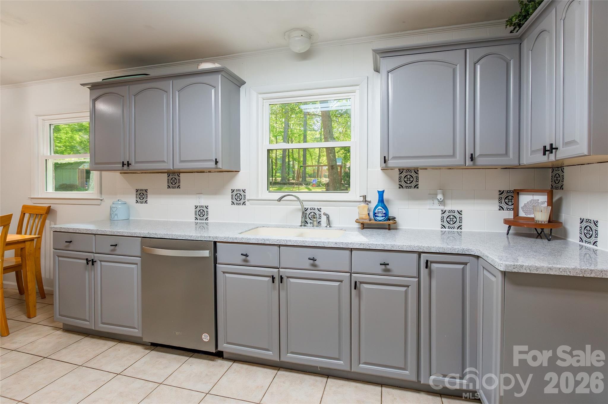 513 Mountainbrook Road — Lancaster