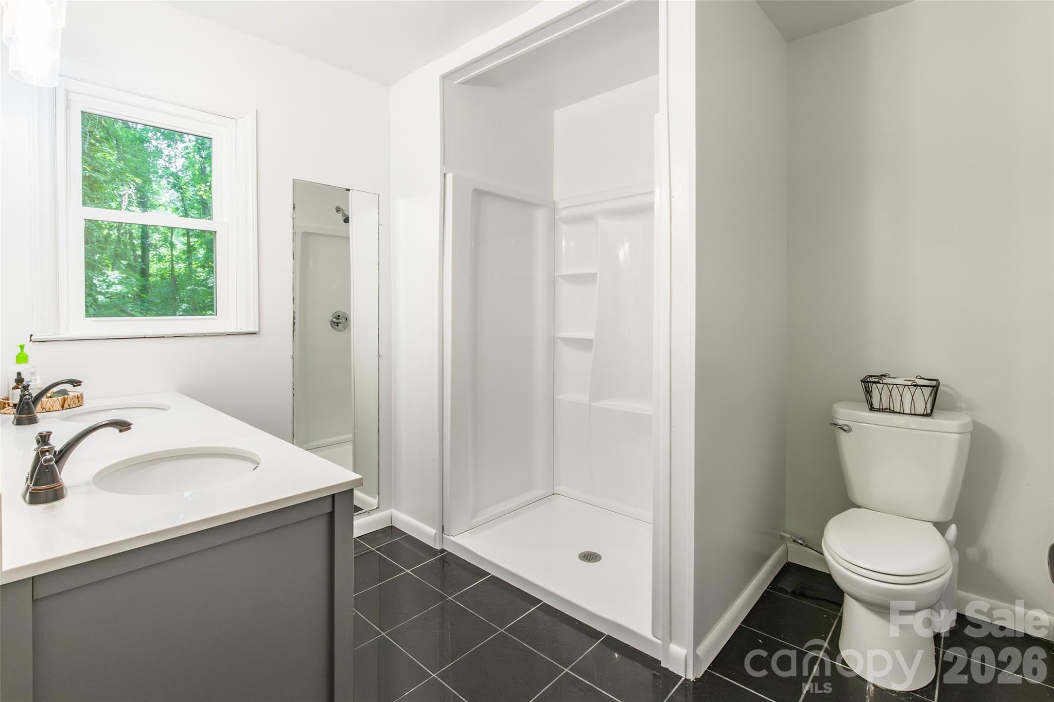513 Mountainbrook Road — Lancaster