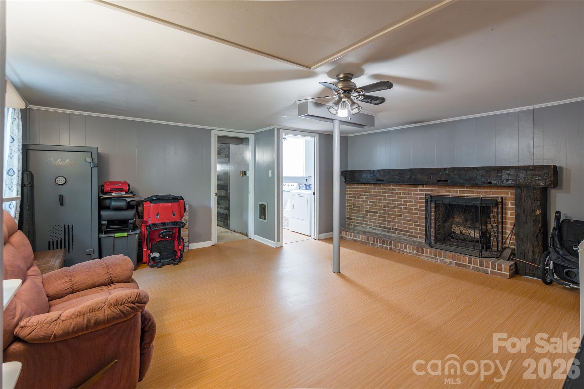513 Mountainbrook Road — Lancaster
