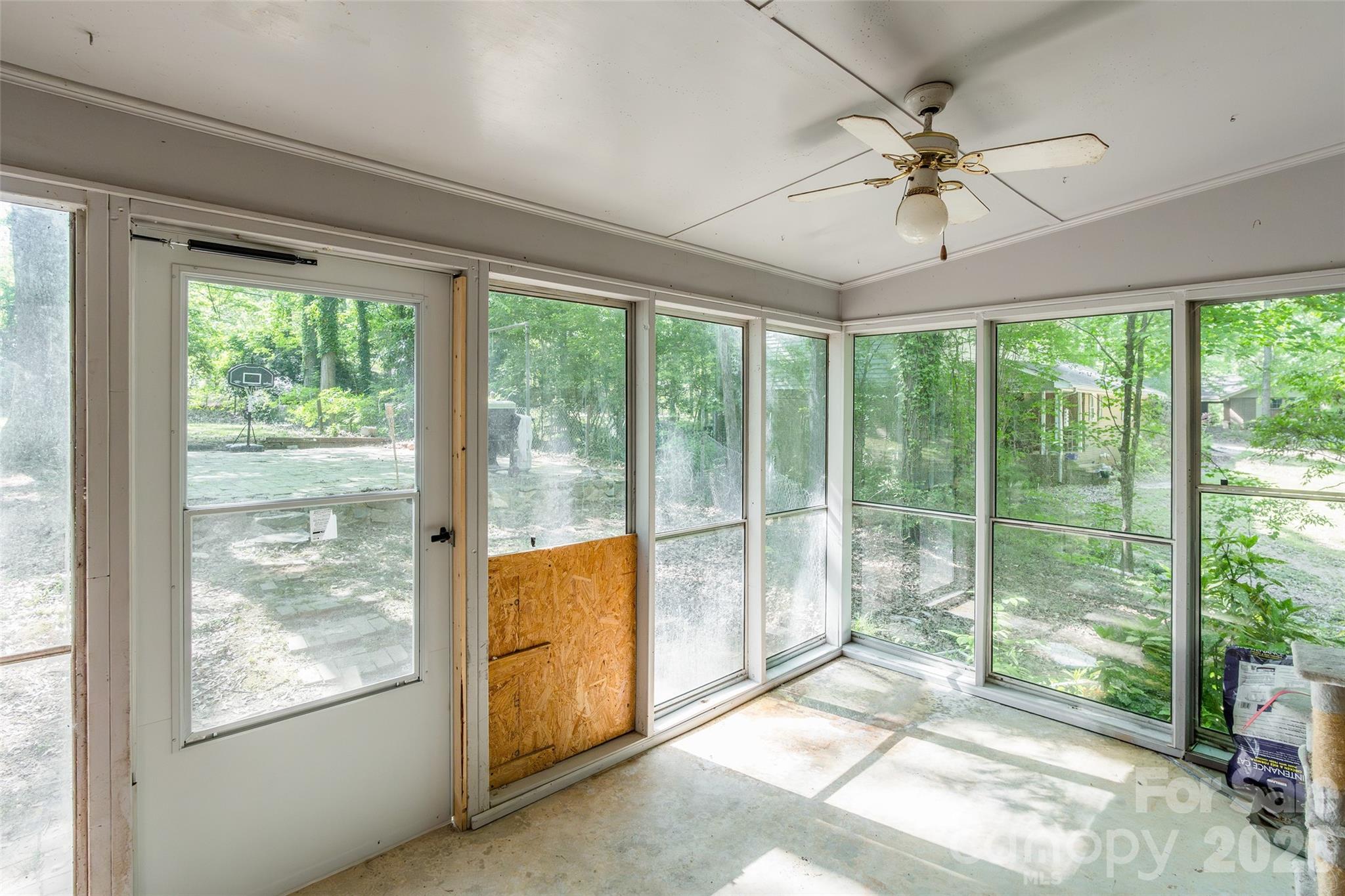 513 Mountainbrook Road — Lancaster