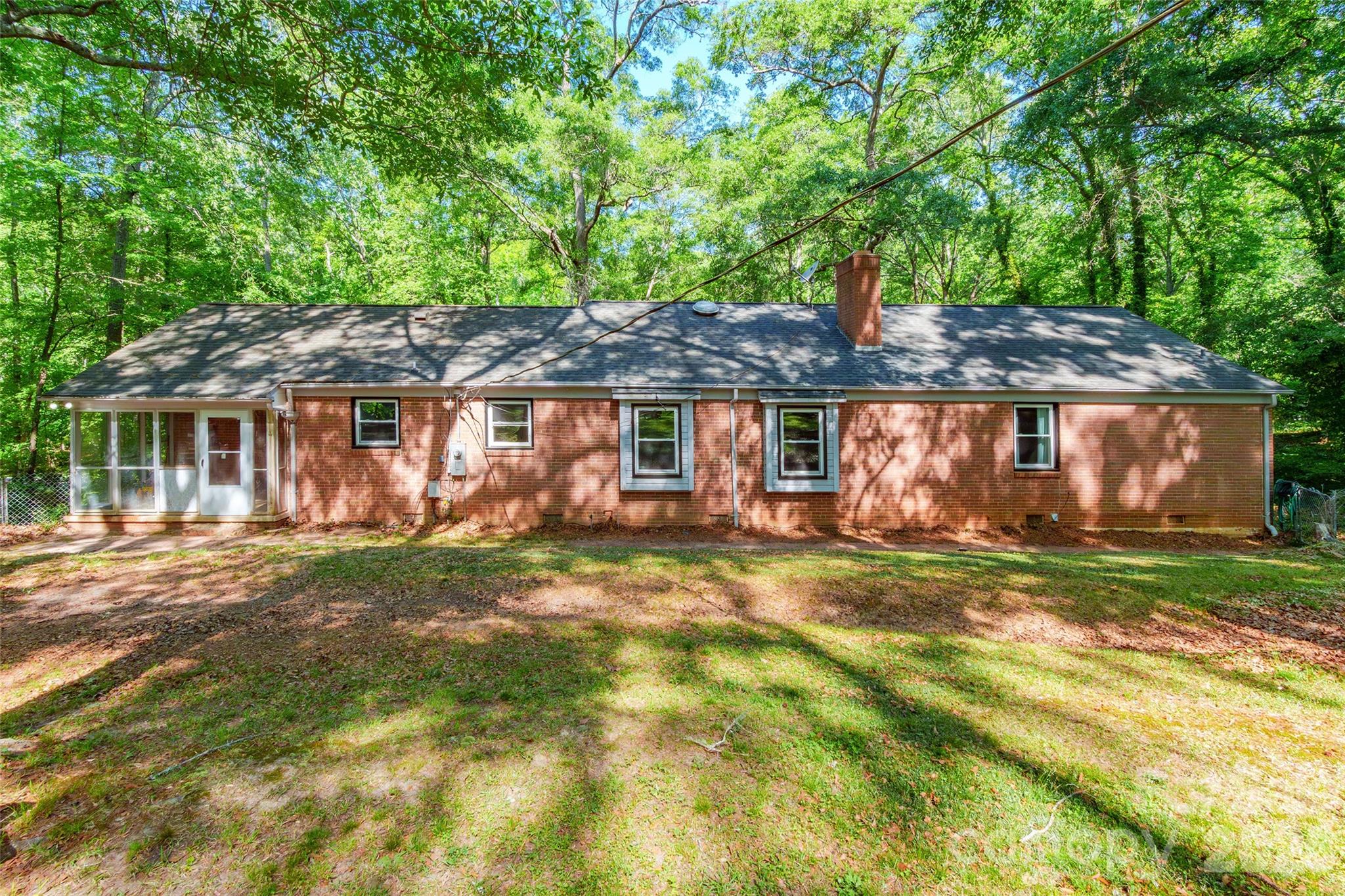 513 Mountainbrook Road — Lancaster