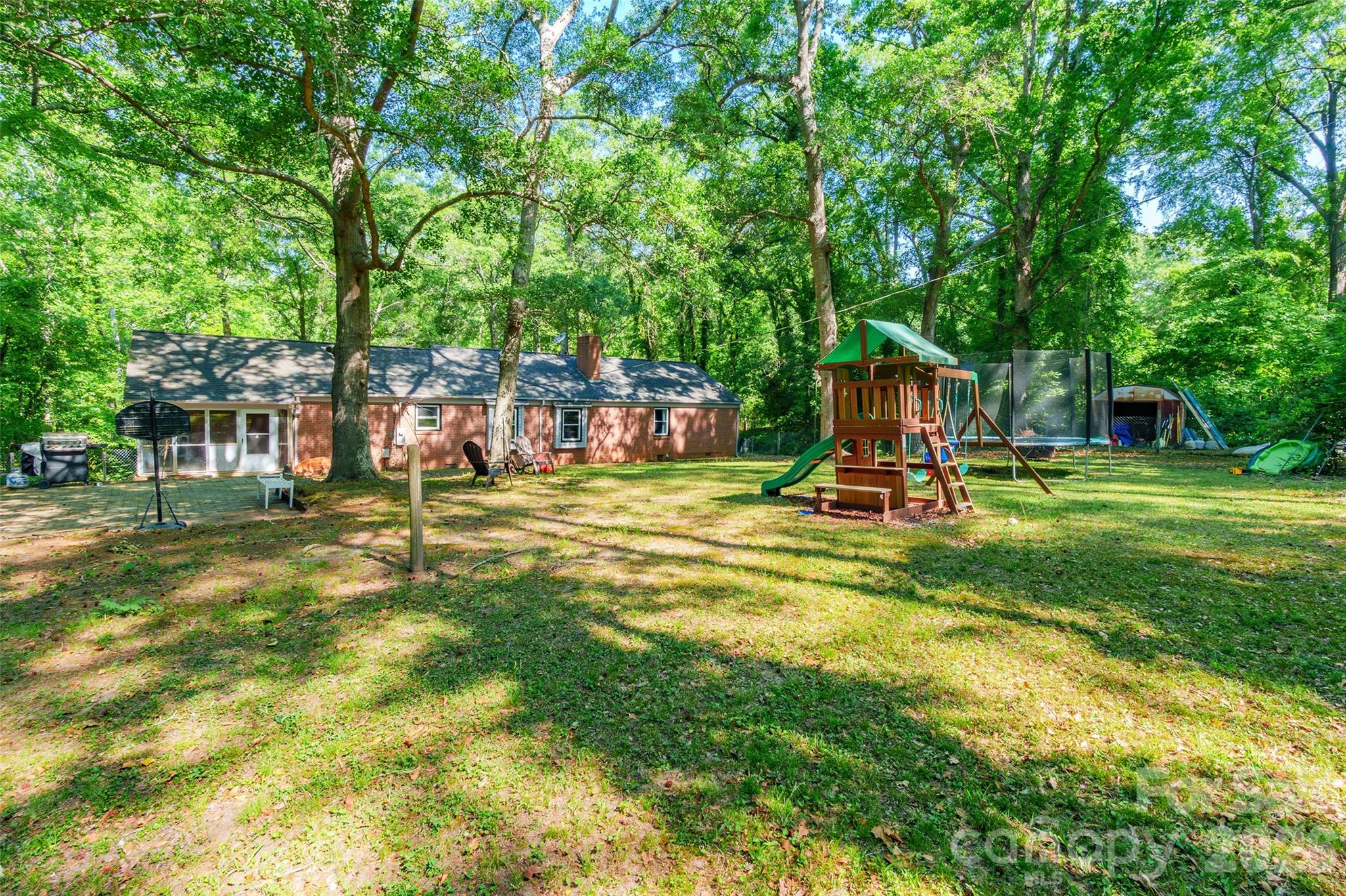513 Mountainbrook Road — Lancaster