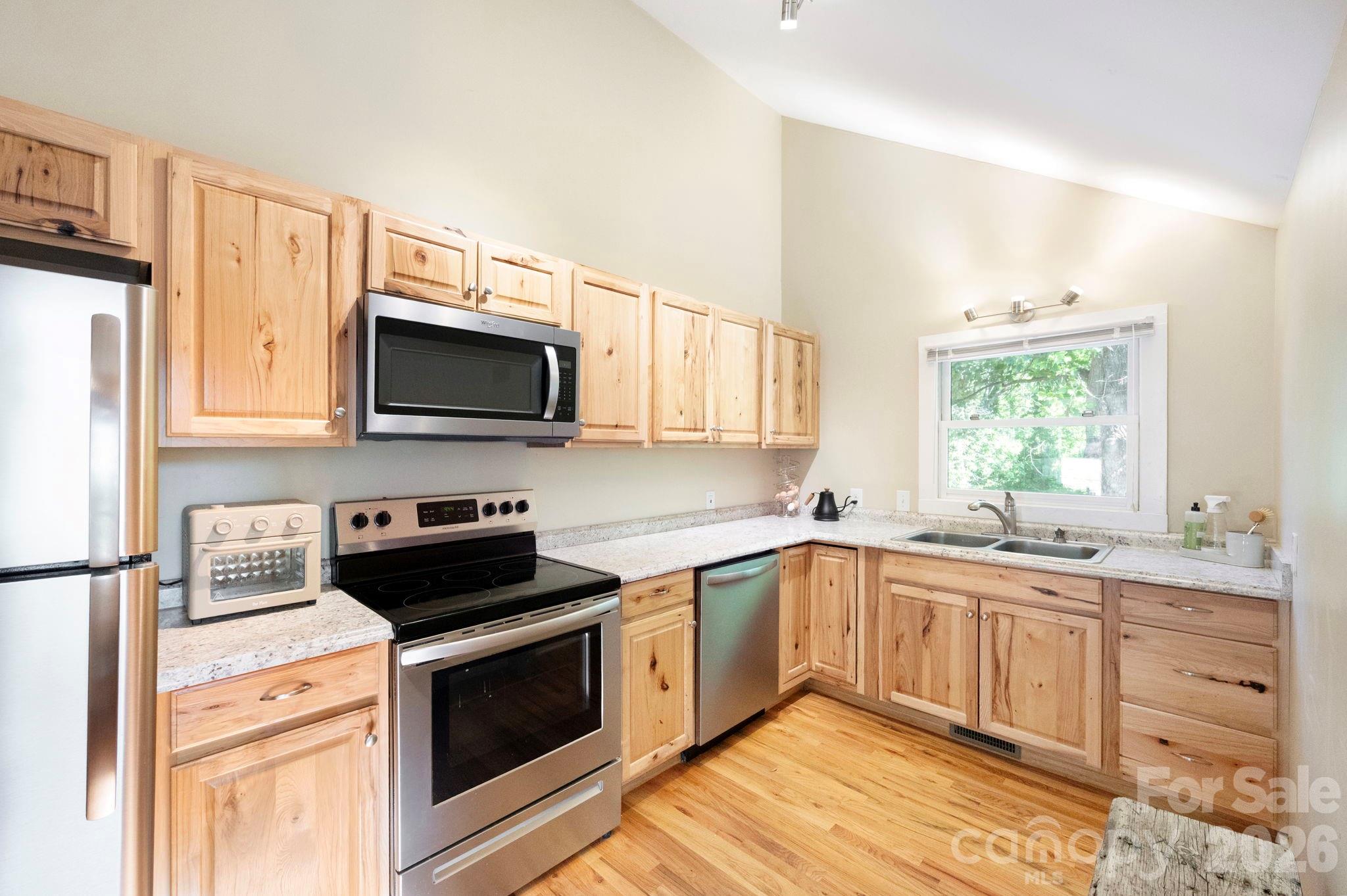 110 Le An Hurst Road — Asheville