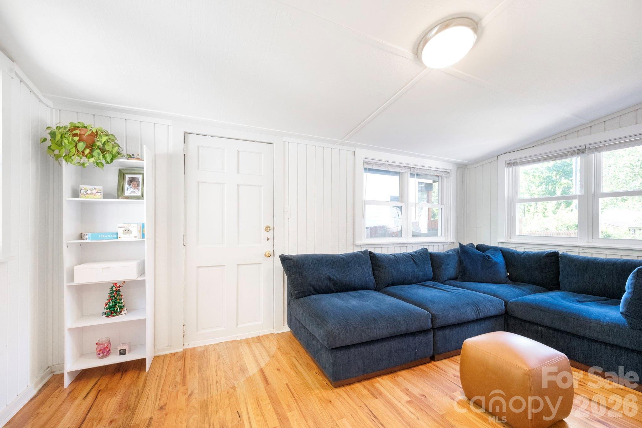 110 Le An Hurst Road — Asheville