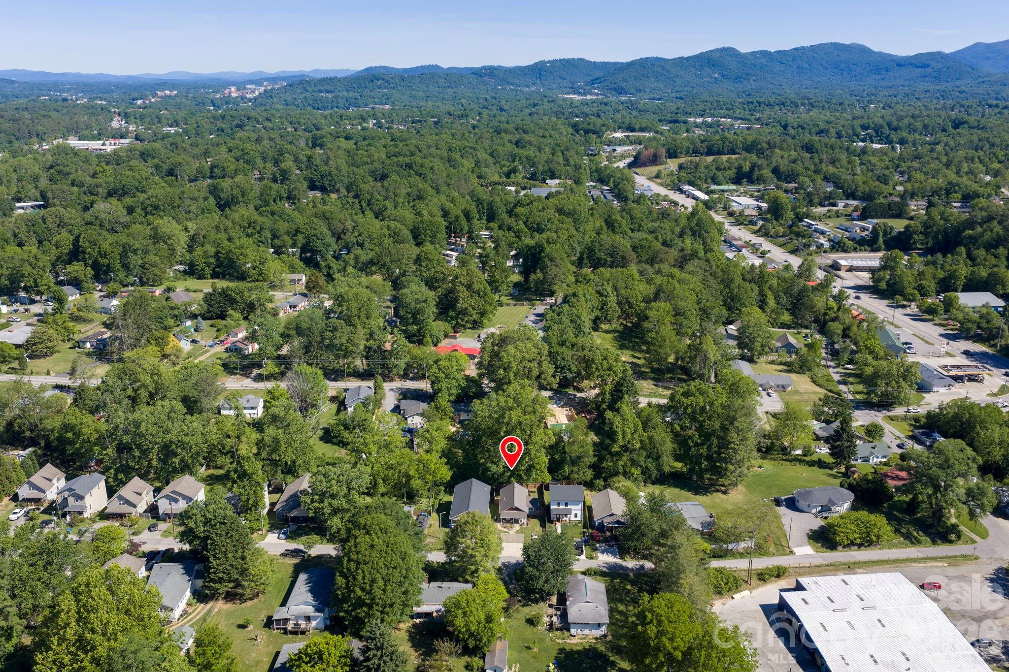 110 Le An Hurst Road — Asheville